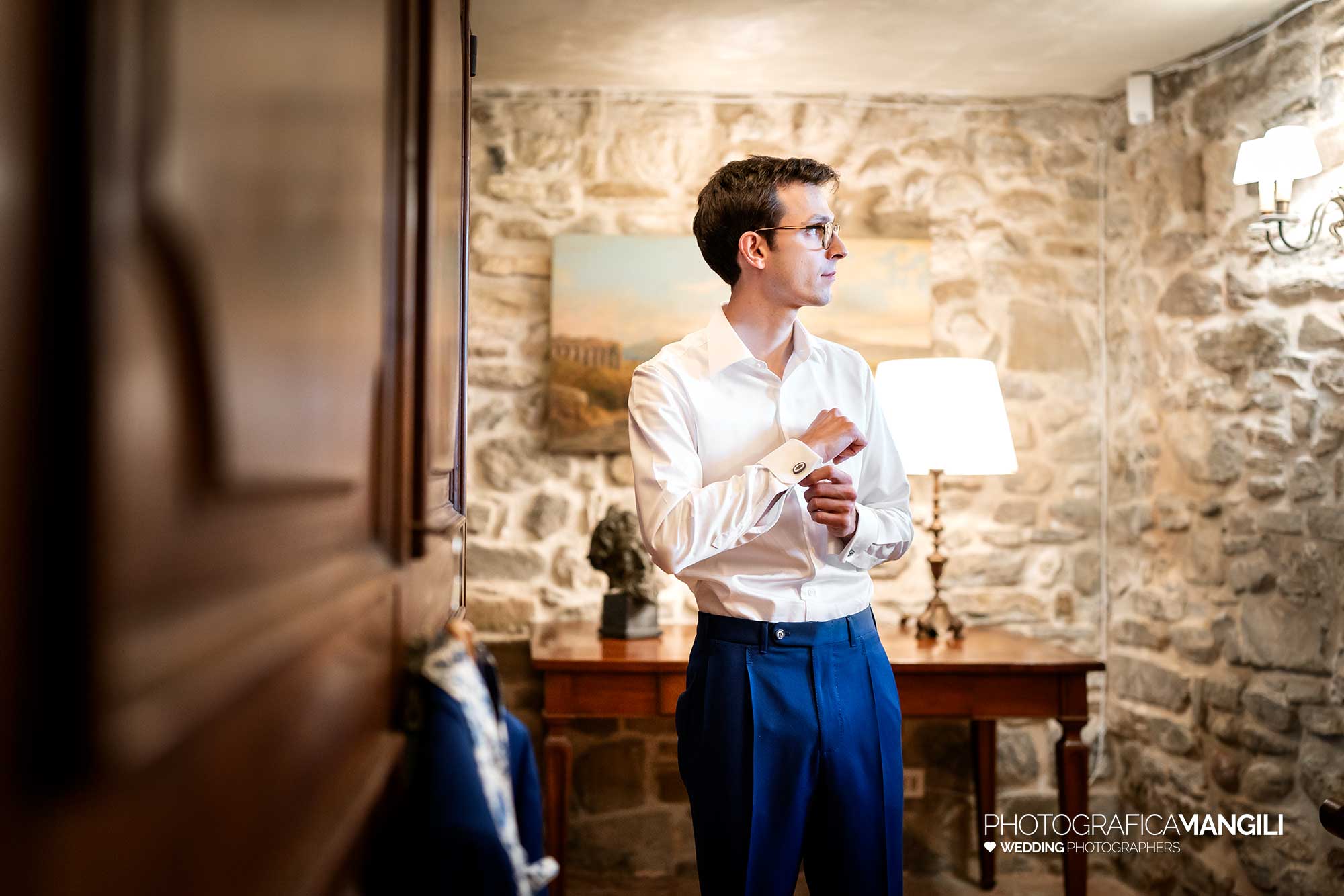 001 fotografo matrimonio reportage wedding preparazione sposo castello rossino calolziocorte lecco lago como 001 fotografo matrimonio reportage wedding preparazione sposo castello rossino calolziocorte lecco lago como