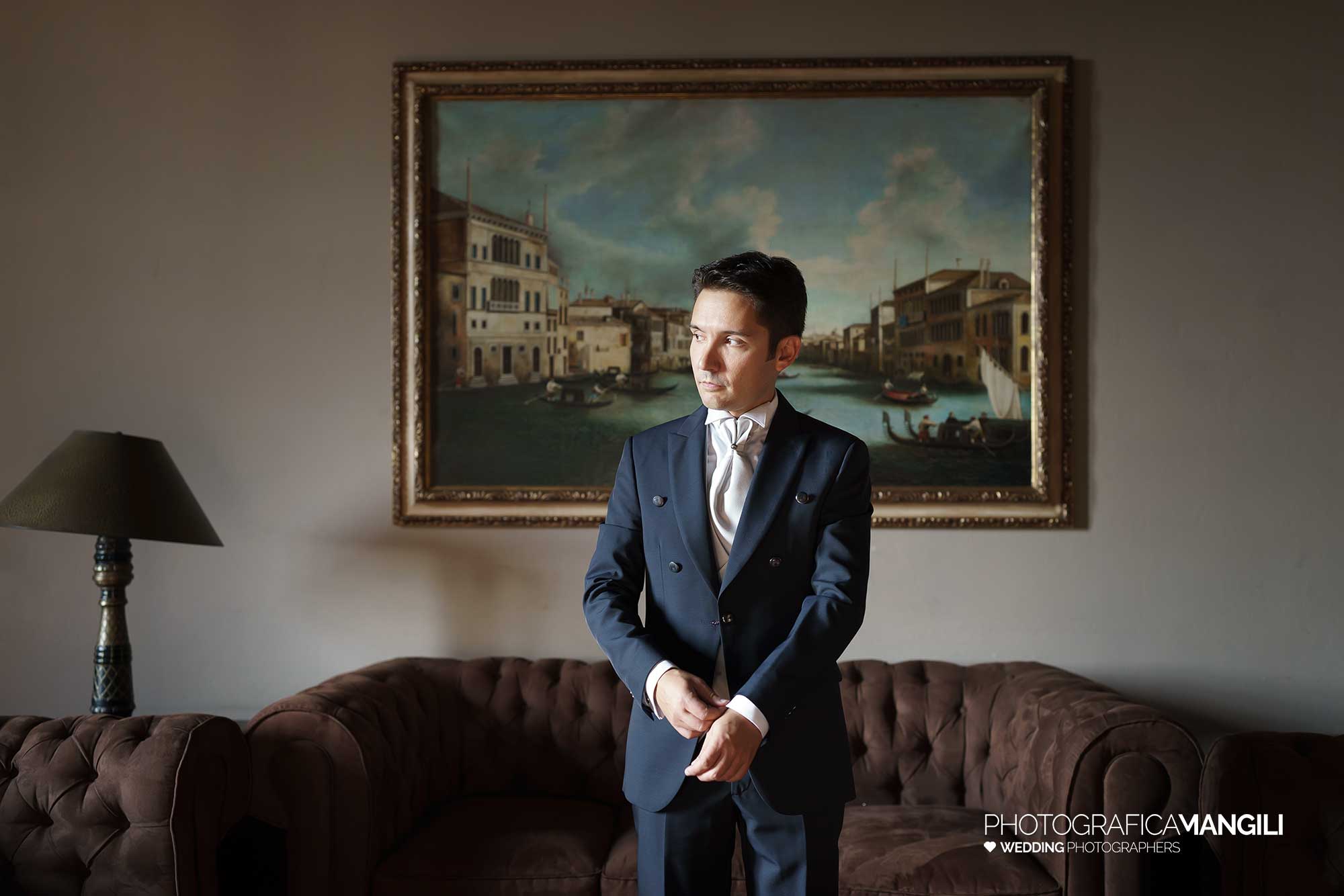 003 fotografo matrimonio reportage real wedding vestizione sposo villa zanchi stezzano bergamo 003 fotografo matrimonio reportage real wedding vestizione sposo villa zanchi stezzano bergamo