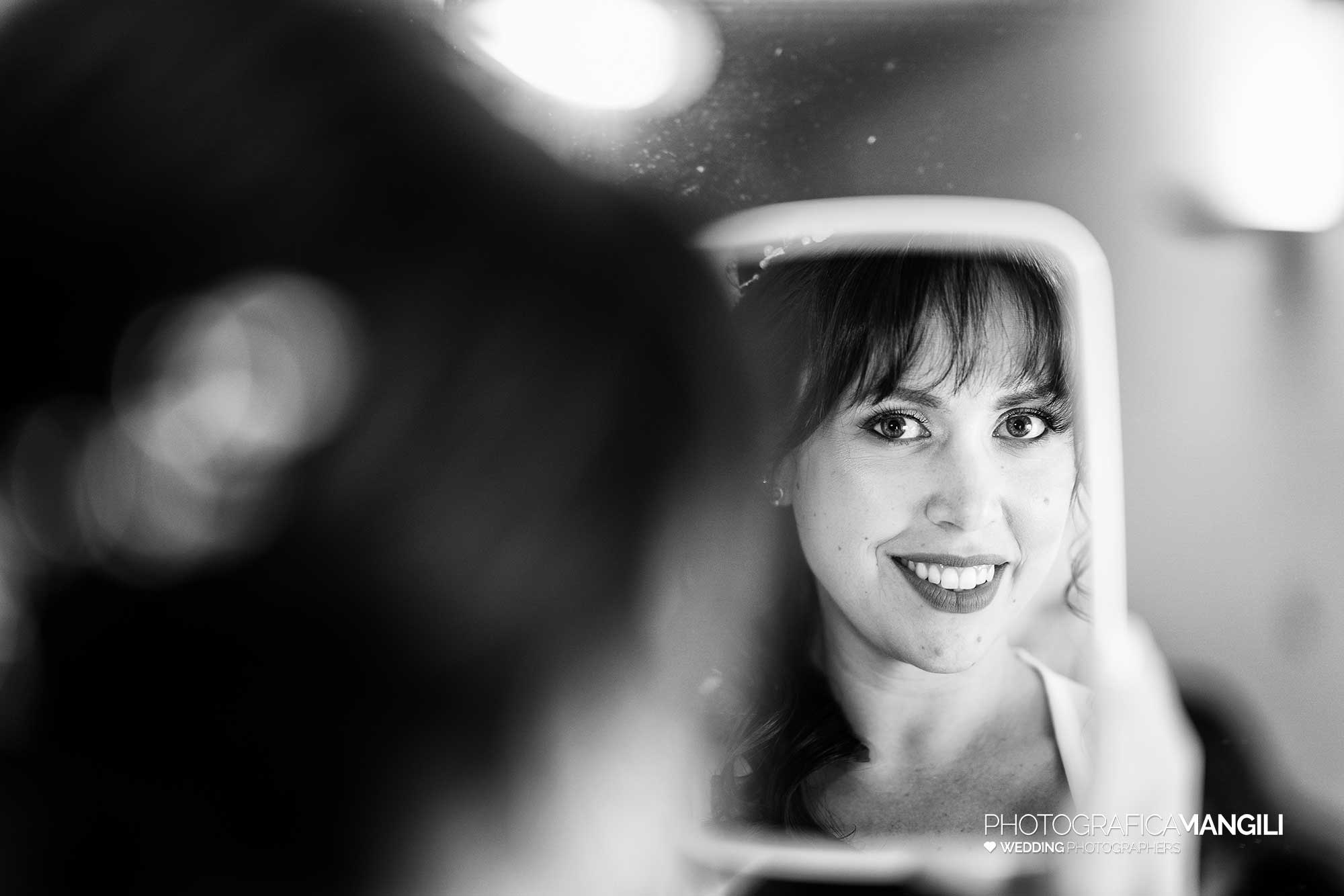 007 fotografo matrimonio reportage real wedding trucco sposa specchio villa zanchi stezzano bergamo 007 fotografo matrimonio reportage real wedding trucco sposa specchio villa zanchi stezzano bergamo