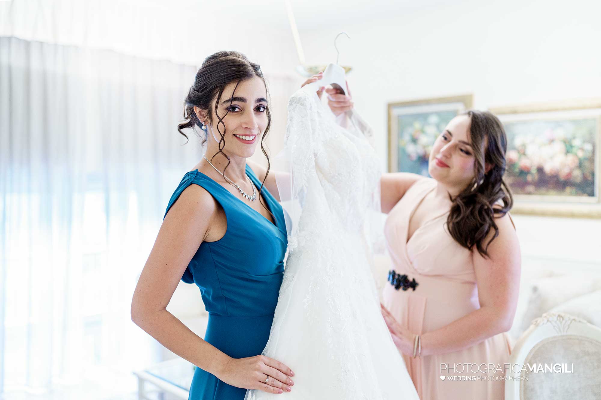 008 fotografo matrimonio reportage real wedding vestizione sposa testimoni villa zanchi stezzano bergamo 008 fotografo matrimonio reportage real wedding vestizione sposa testimoni villa zanchi stezzano bergamo