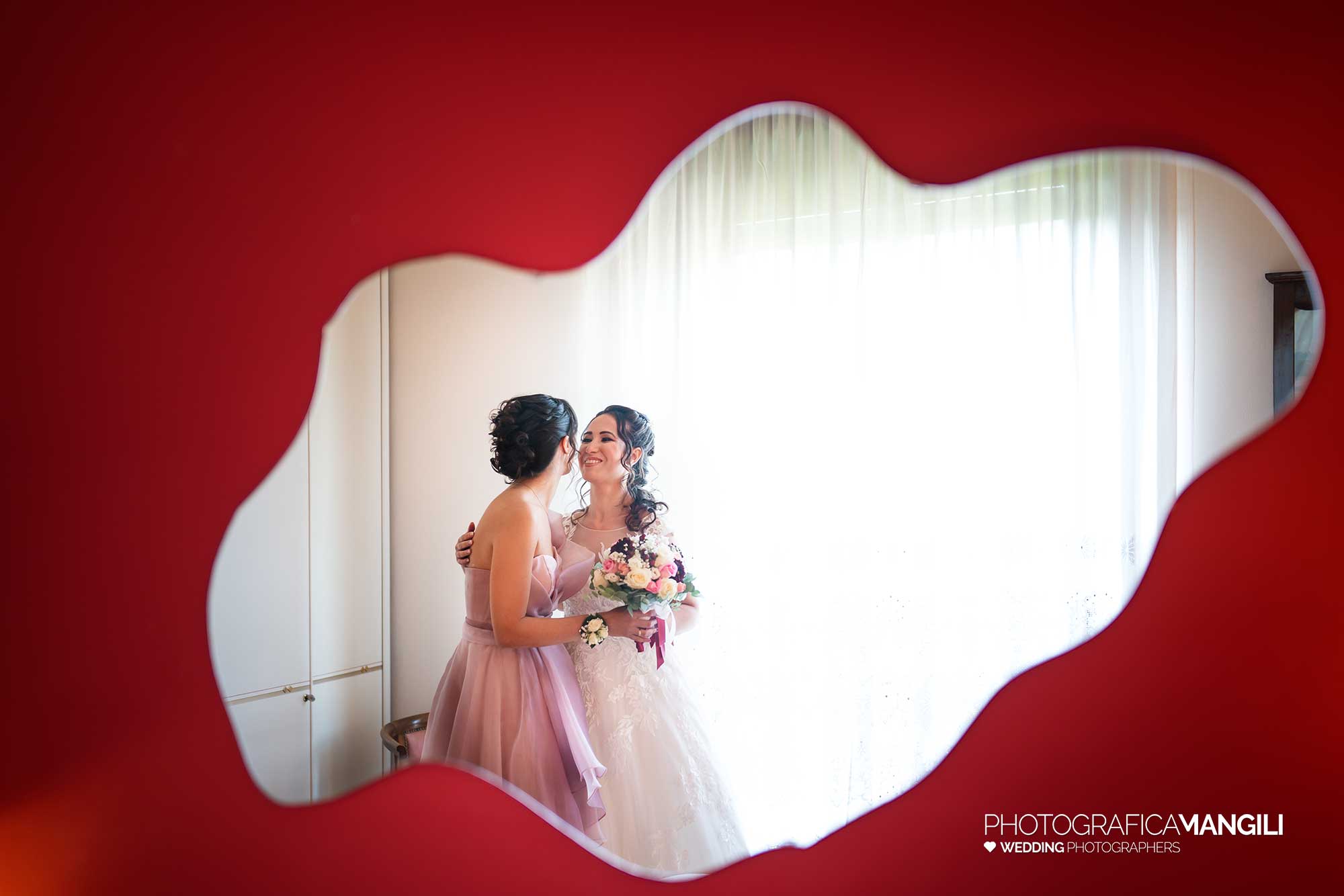 009 fotografo matrimonio wedding reportage preparazione sposa specchio lecco 009 fotografo matrimonio wedding reportage preparazione sposa specchio lecco