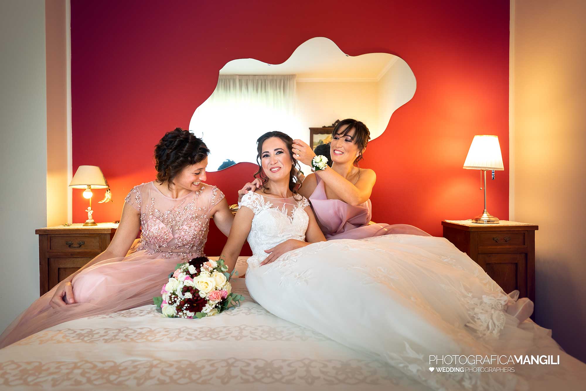 010 fotografo matrimonio wedding reportage preparazione sposa damigelle testimoni lecco 010 fotografo matrimonio wedding reportage preparazione sposa damigelle testimoni lecco