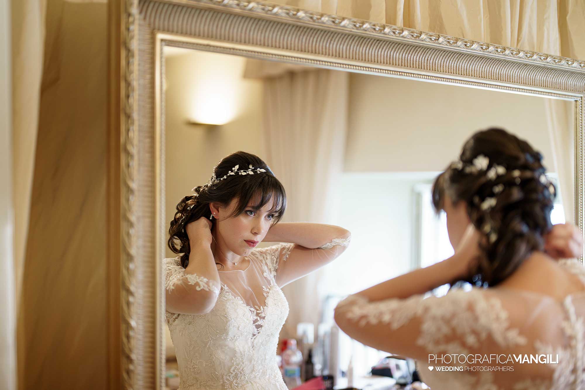 011 fotografo matrimonio reportage real wedding vestizione sposa villa zanchi stezzano bergamo 011 fotografo matrimonio reportage real wedding vestizione sposa villa zanchi stezzano bergamo