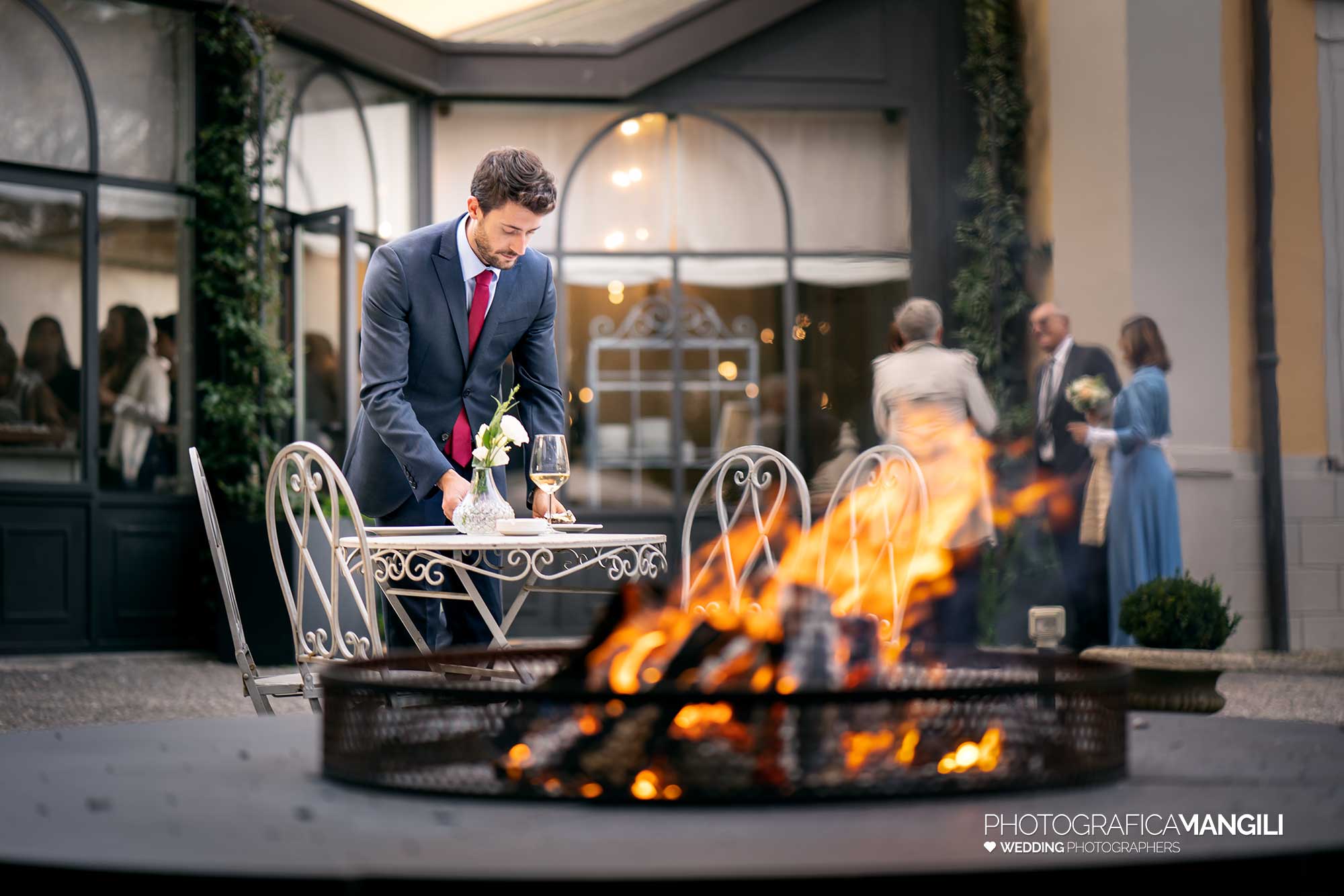 013 fotografo matrimonio wedding reportage sposi ospiti fuoco villa acquaroli carvico bergamo 013 fotografo matrimonio wedding reportage sposi ospiti fuoco villa acquaroli carvico bergamo