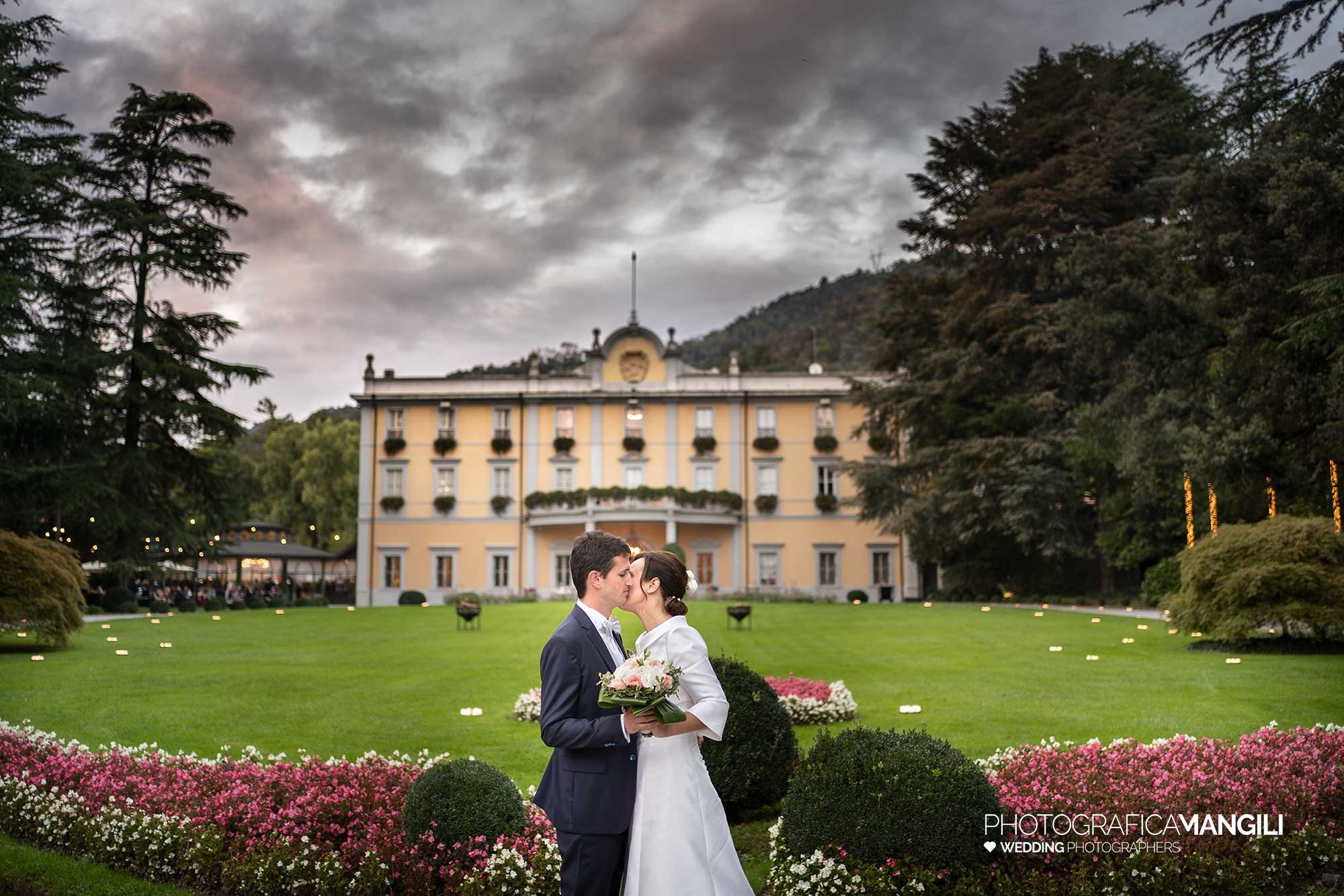 015 fotografo matrimonio wedding reportage ritratto sposi parco villa acquaroli carvico bergamo 015 fotografo matrimonio wedding reportage ritratto sposi parco villa acquaroli carvico bergamo