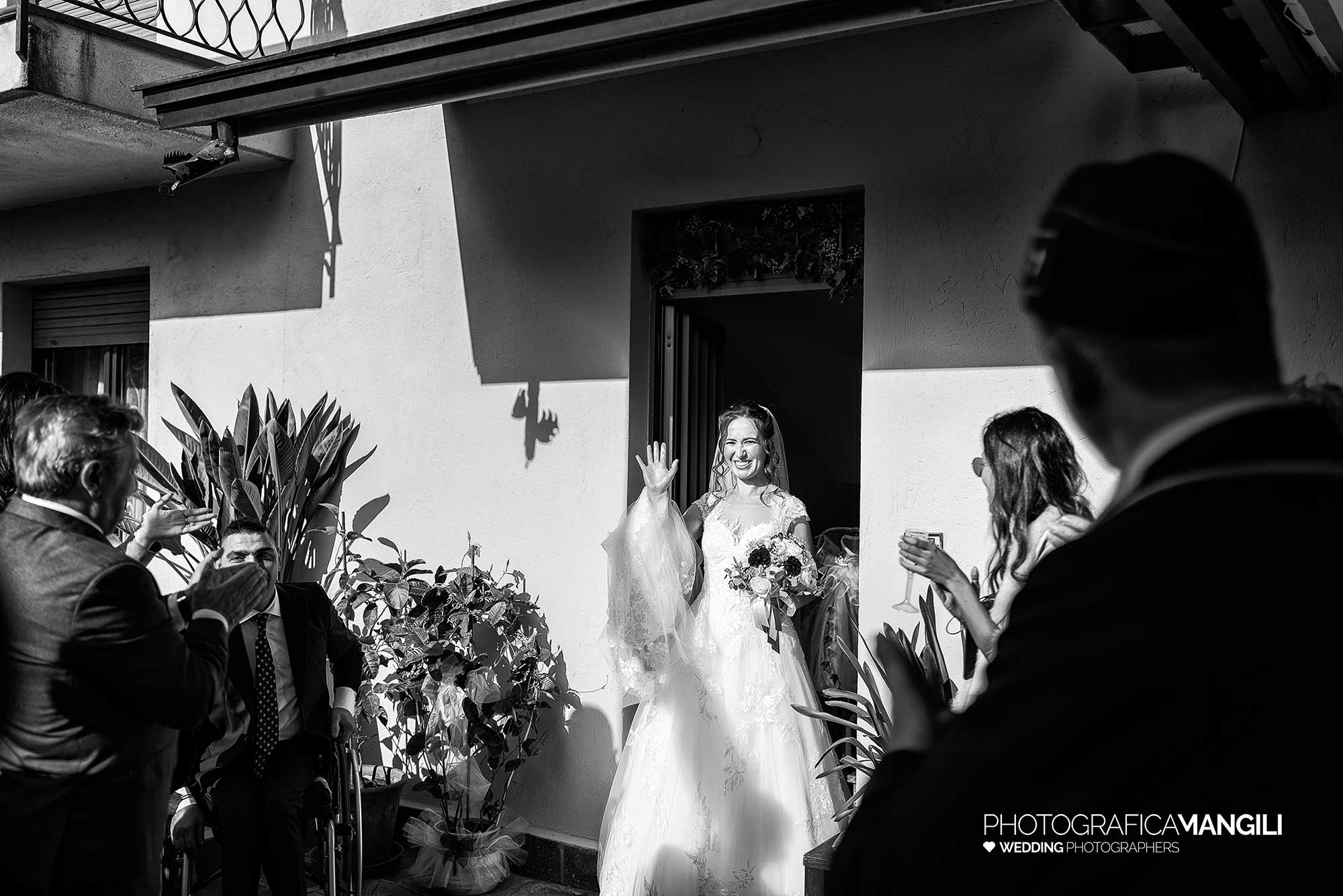 017 fotografo matrimonio wedding reportage preparazione sposa abito lecco 017 fotografo matrimonio wedding reportage preparazione sposa abito lecco