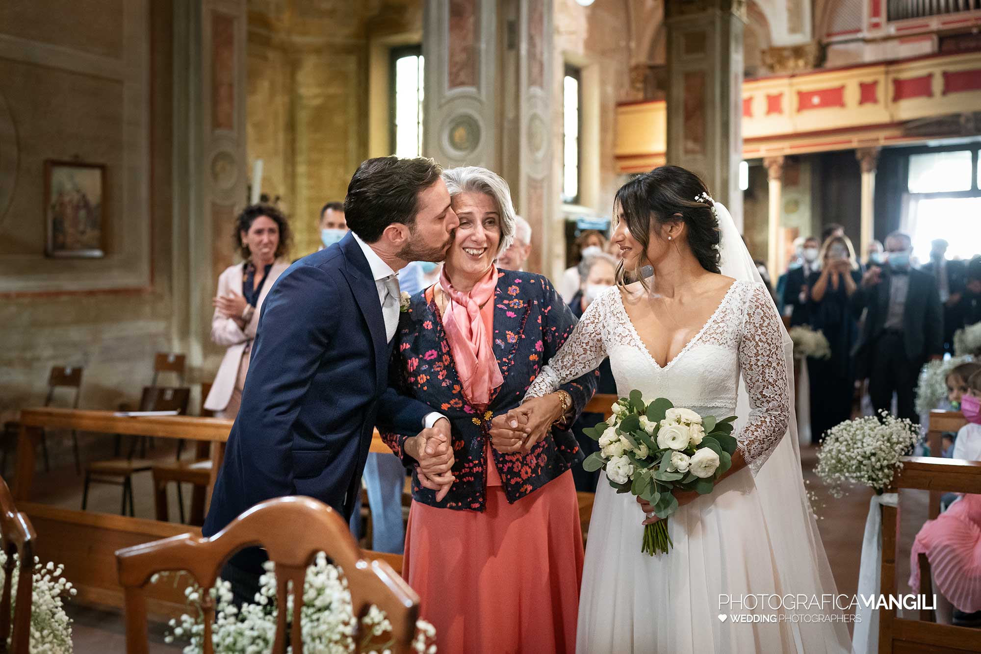 018 fotografo matrimonio reportage wedding ingresso chiesa sposa milano 018 fotografo matrimonio reportage wedding ingresso chiesa sposa milano