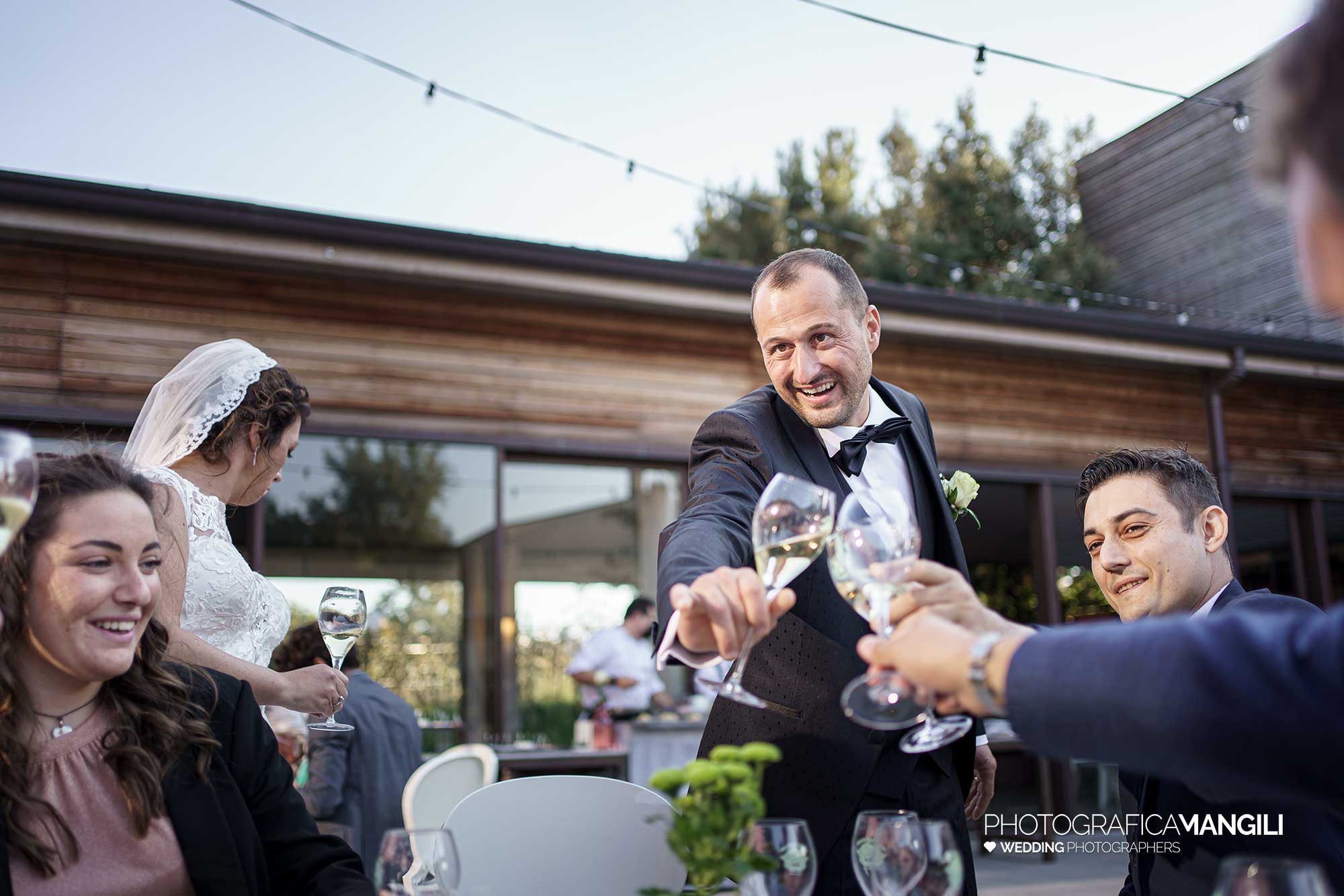 025 foto matrimonio reportage wedding amici sposi festa brindisi bersi serlini provaglio iseo brescia 025 foto matrimonio reportage wedding amici sposi festa brindisi bersi serlini provaglio iseo brescia