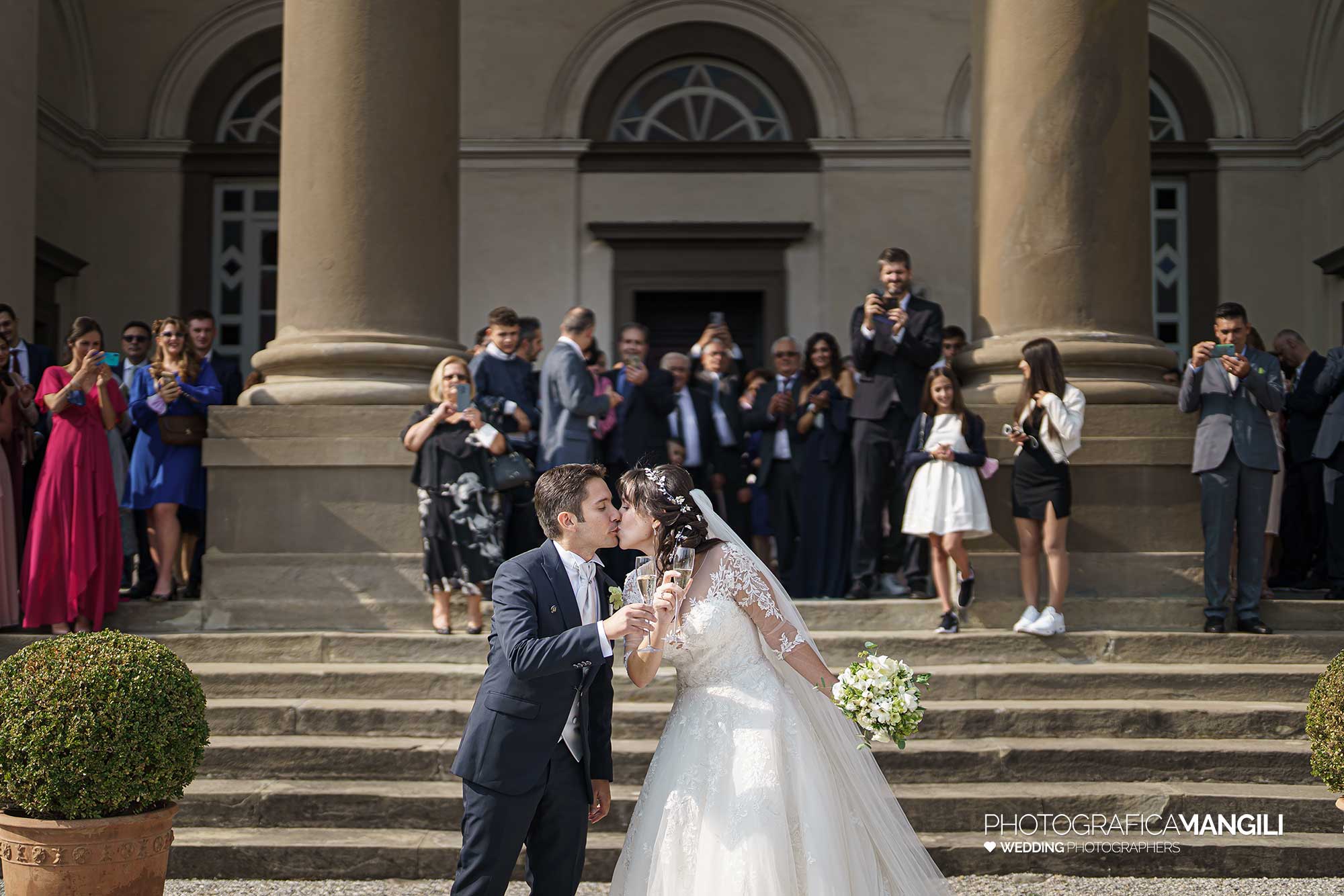 025 fotografo matrimonio reportage real wedding sposi aperitivo ritratto villa zanchi stezzano bergamo 025 fotografo matrimonio reportage real wedding sposi aperitivo ritratto villa zanchi stezzano bergamo