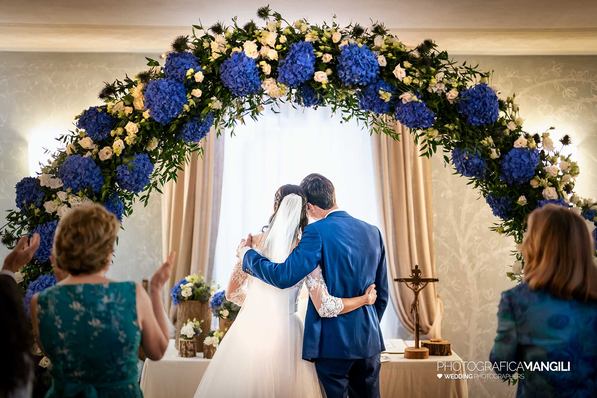 026 fotografo matrimonio reportage wedding sposi cerimonia religiosa arco fiori castello rossino calolziocorte lecco lago como 026 fotografo matrimonio reportage wedding sposi cerimonia religiosa arco fiori castello rossino calolziocorte lecco lago como