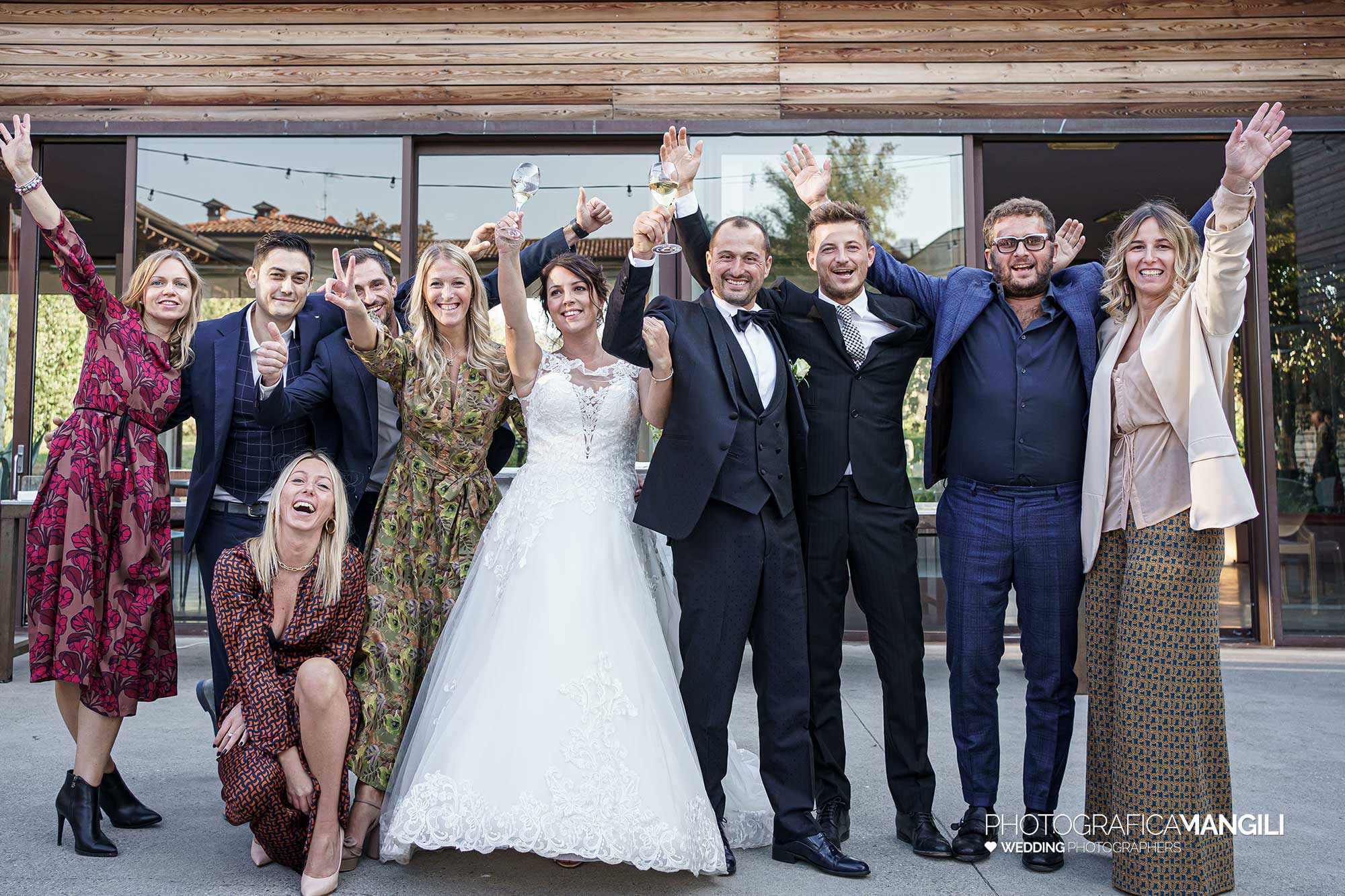 027 foto matrimonio reportage wedding amici sposi festa brindisi bersi serlini provaglio iseo brescia 027 foto matrimonio reportage wedding amici sposi festa brindisi bersi serlini provaglio iseo brescia