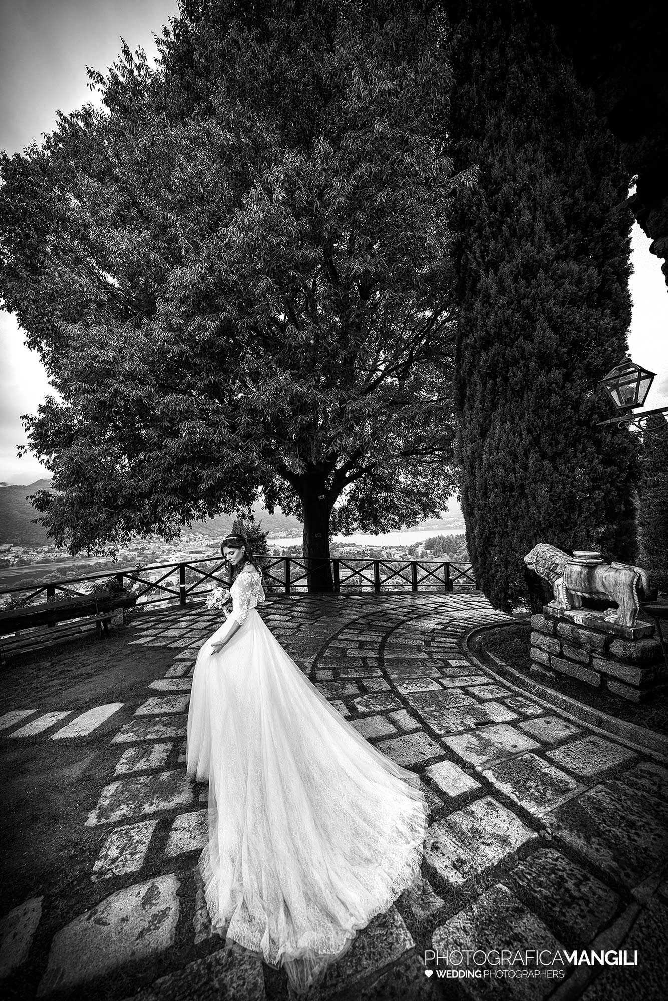 029 fotografo matrimonio reportage wedding abito sposa ritratto castello rossino calolziocorte lecco lago como 029 fotografo matrimonio reportage wedding abito sposa ritratto castello rossino calolziocorte lecco lago como