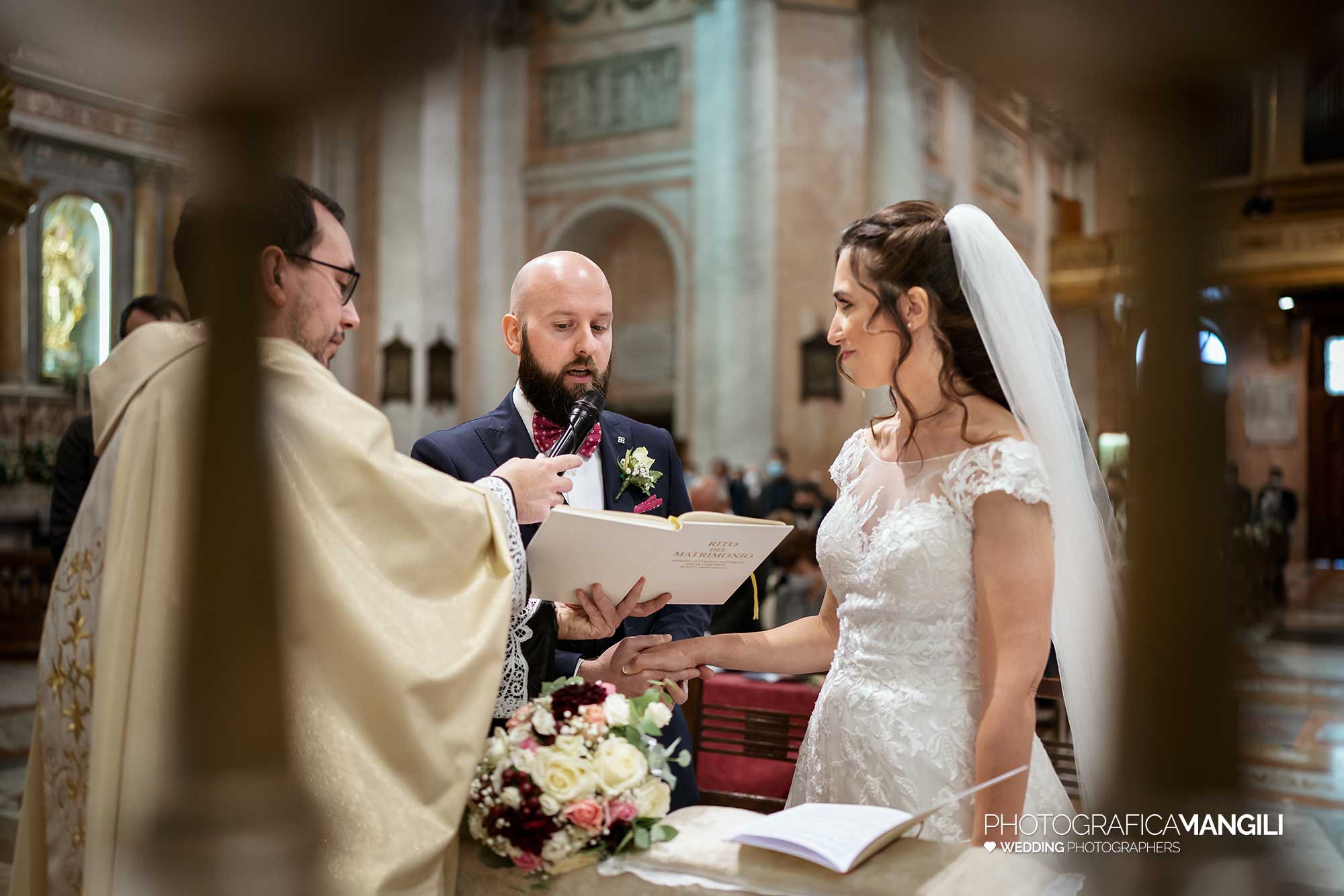 029 fotografo matrimonio wedding reportage sposi rito religioso chiesa lecco 029 fotografo matrimonio wedding reportage sposi rito religioso chiesa lecco