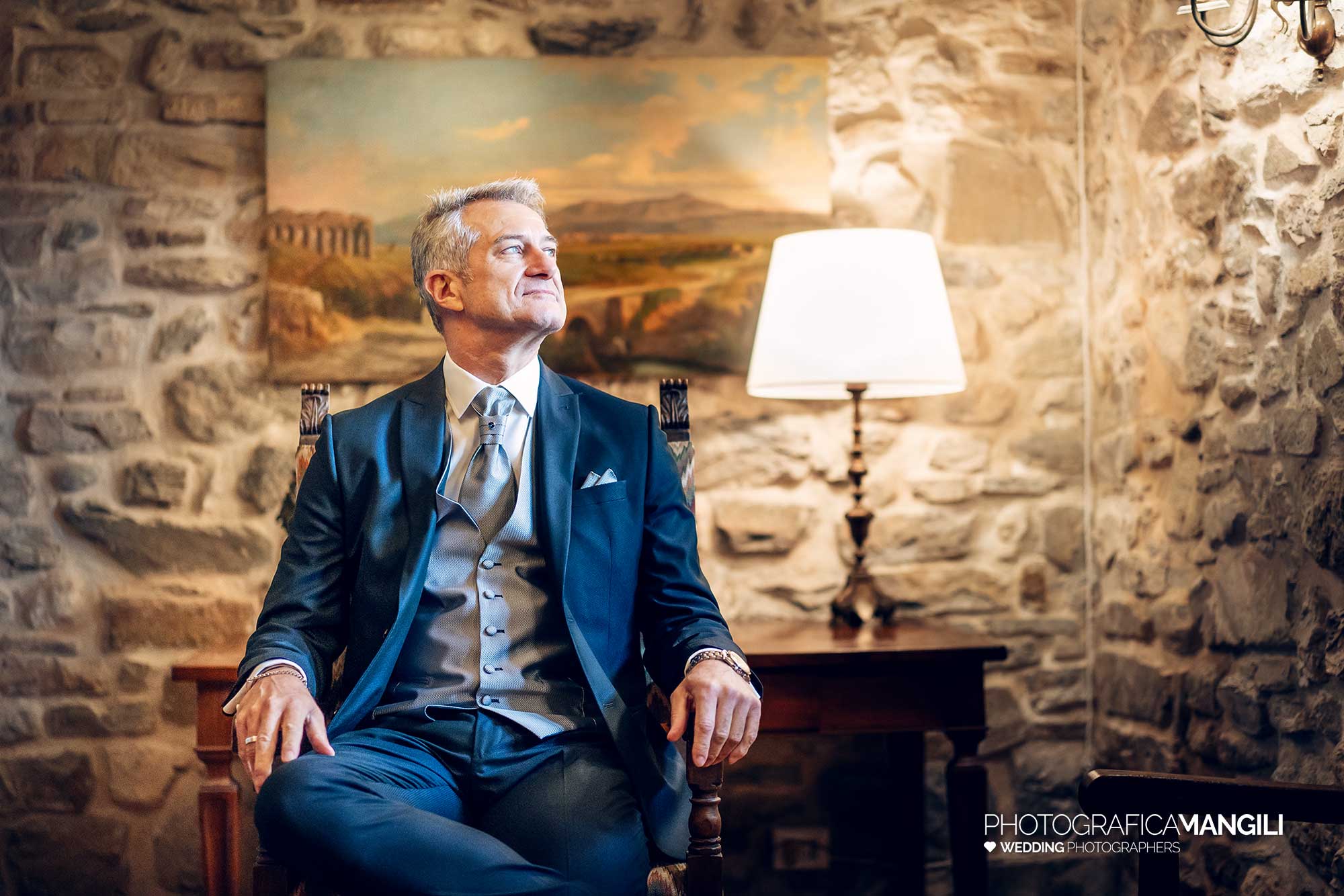 02 fotografo matrimonio reportage wedding preparazione sposo castello rossino calolziocorte lecco lago como 02 fotografo matrimonio reportage wedding preparazione sposo castello rossino calolziocorte lecco lago como