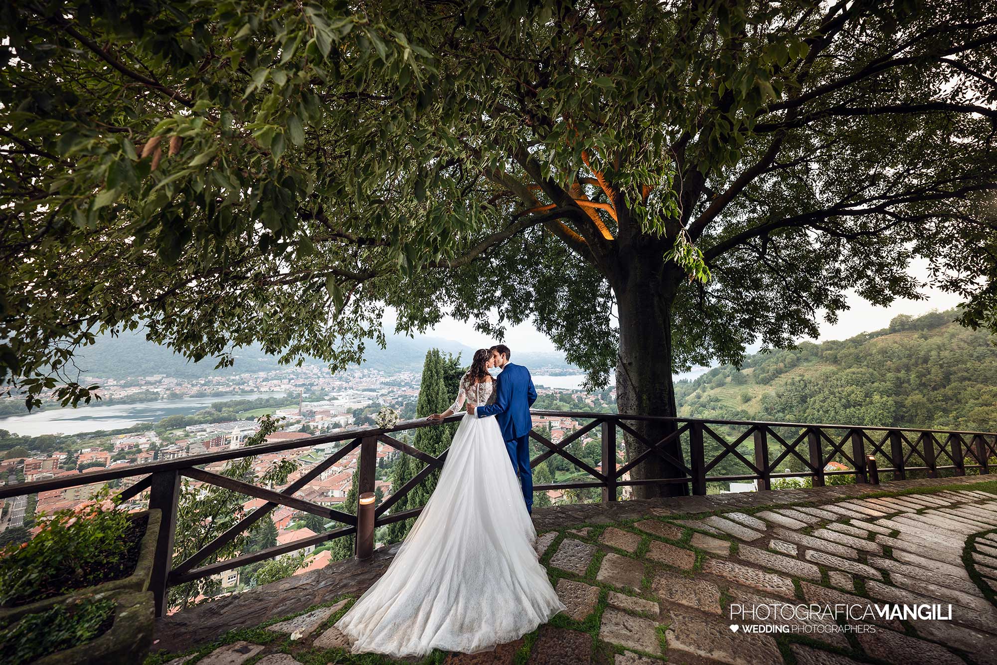 030 fotografo matrimonio reportage wedding ritratto sposi castello rossino calolziocorte lecco lago como 030 fotografo matrimonio reportage wedding ritratto sposi castello rossino calolziocorte lecco lago como