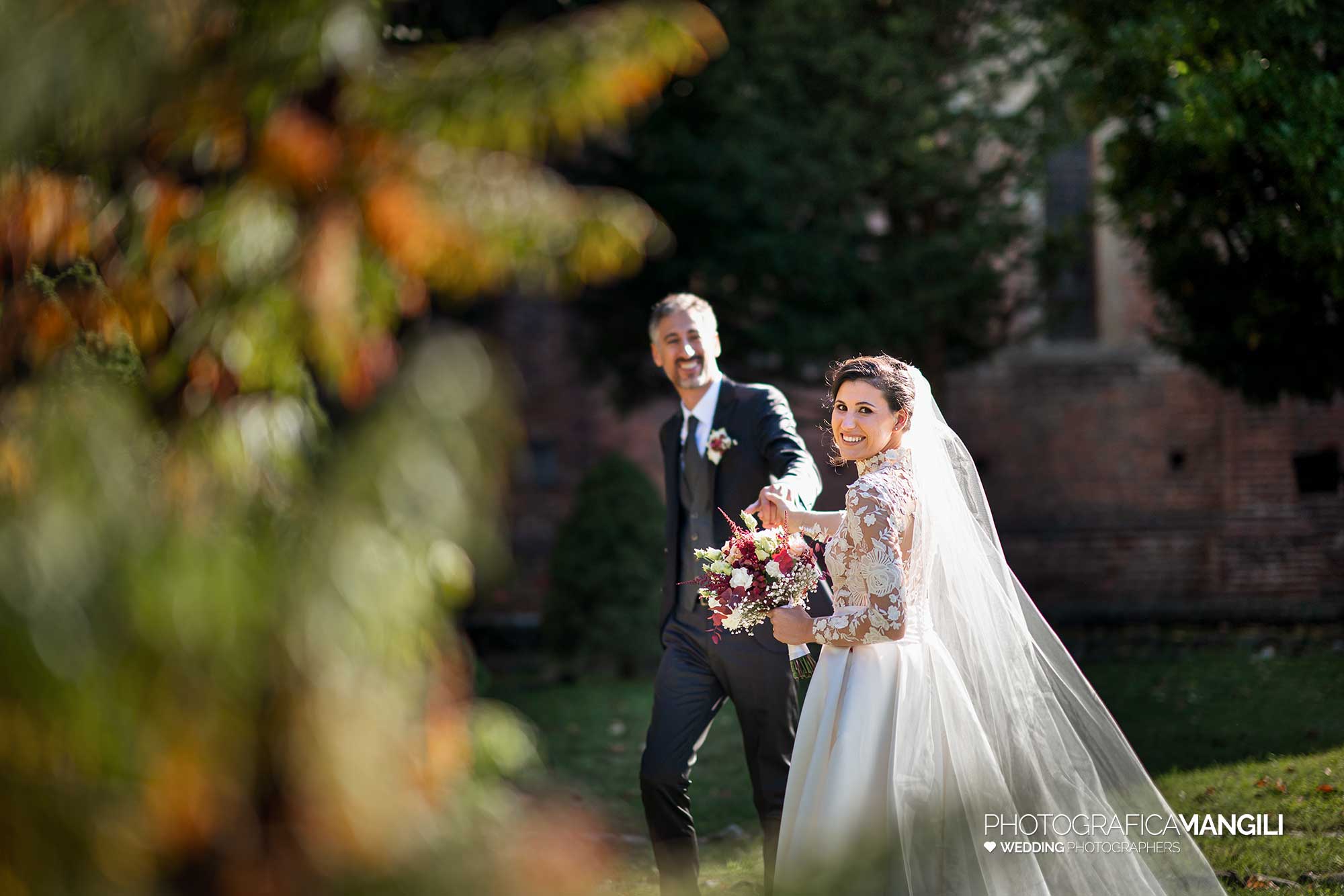 032 fotografo matrimonio wedding reportage ritratto sposi parco giardino villa parravicino sossnovsky erba como 032 fotografo matrimonio wedding reportage ritratto sposi parco giardino villa parravicino sossnovsky erba como