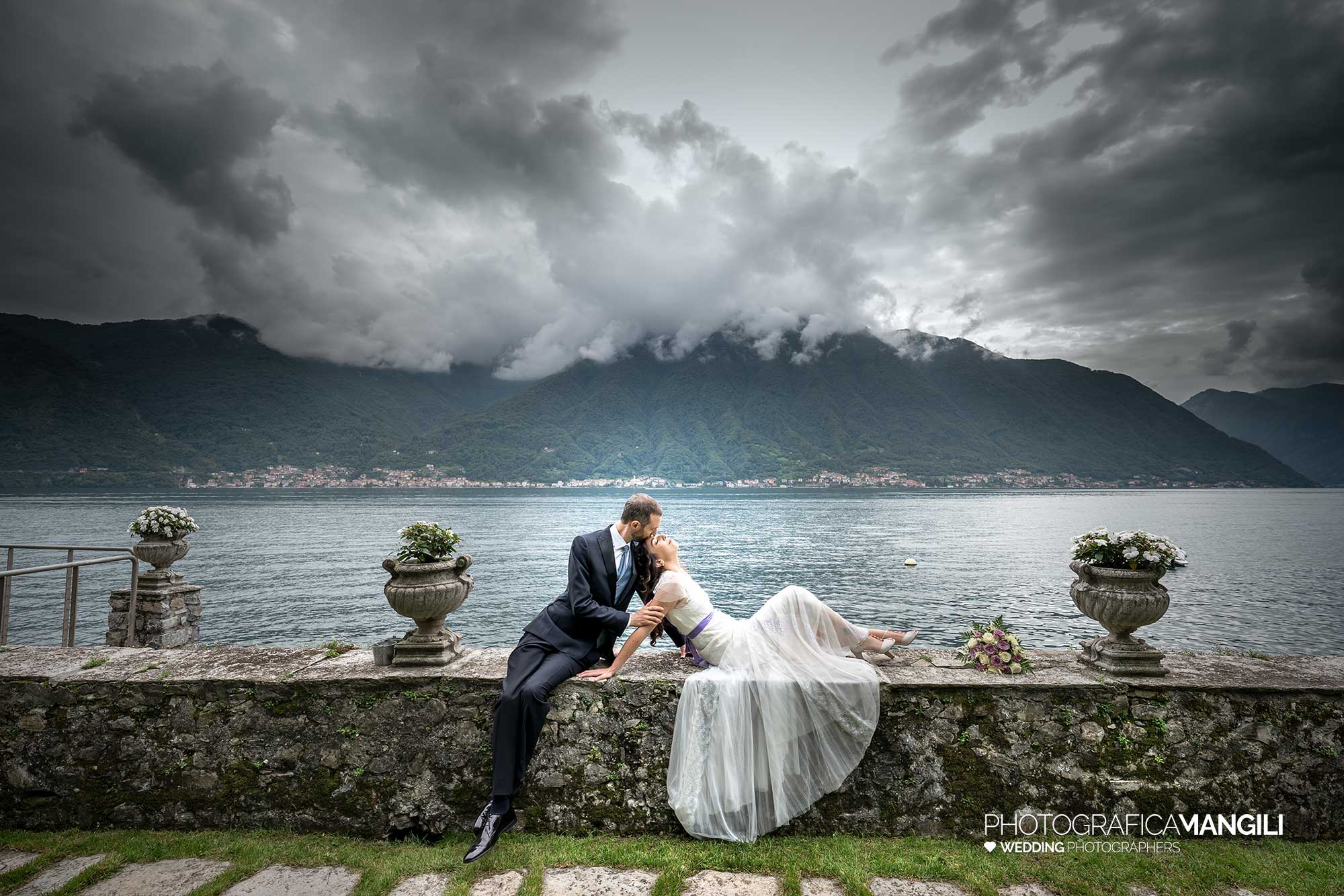 034 foto matrimonio ritratto sposi giardino wedding villa monastero pax lenno como lake 2 034 foto matrimonio ritratto sposi giardino wedding villa monastero pax lenno como lake 2