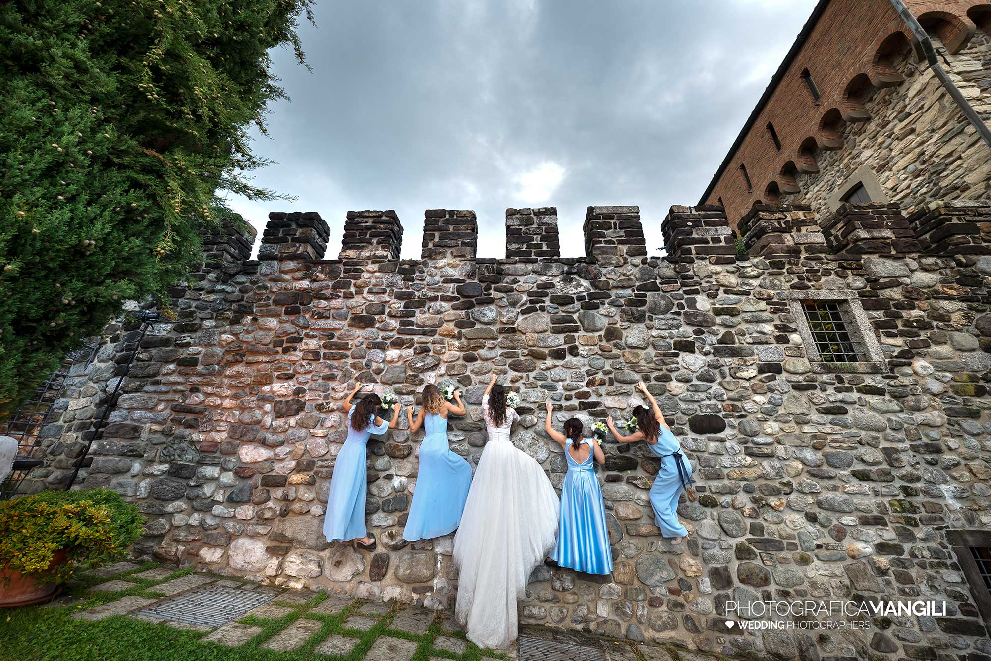 035 fotografo matrimonio reportage wedding damigelle damigelle sposa arrampicata climbing castello rossino calolziocorte lecco lago como 035 fotografo matrimonio reportage wedding damigelle damigelle sposa arrampicata climbing castello rossino calolziocorte lecco lago como