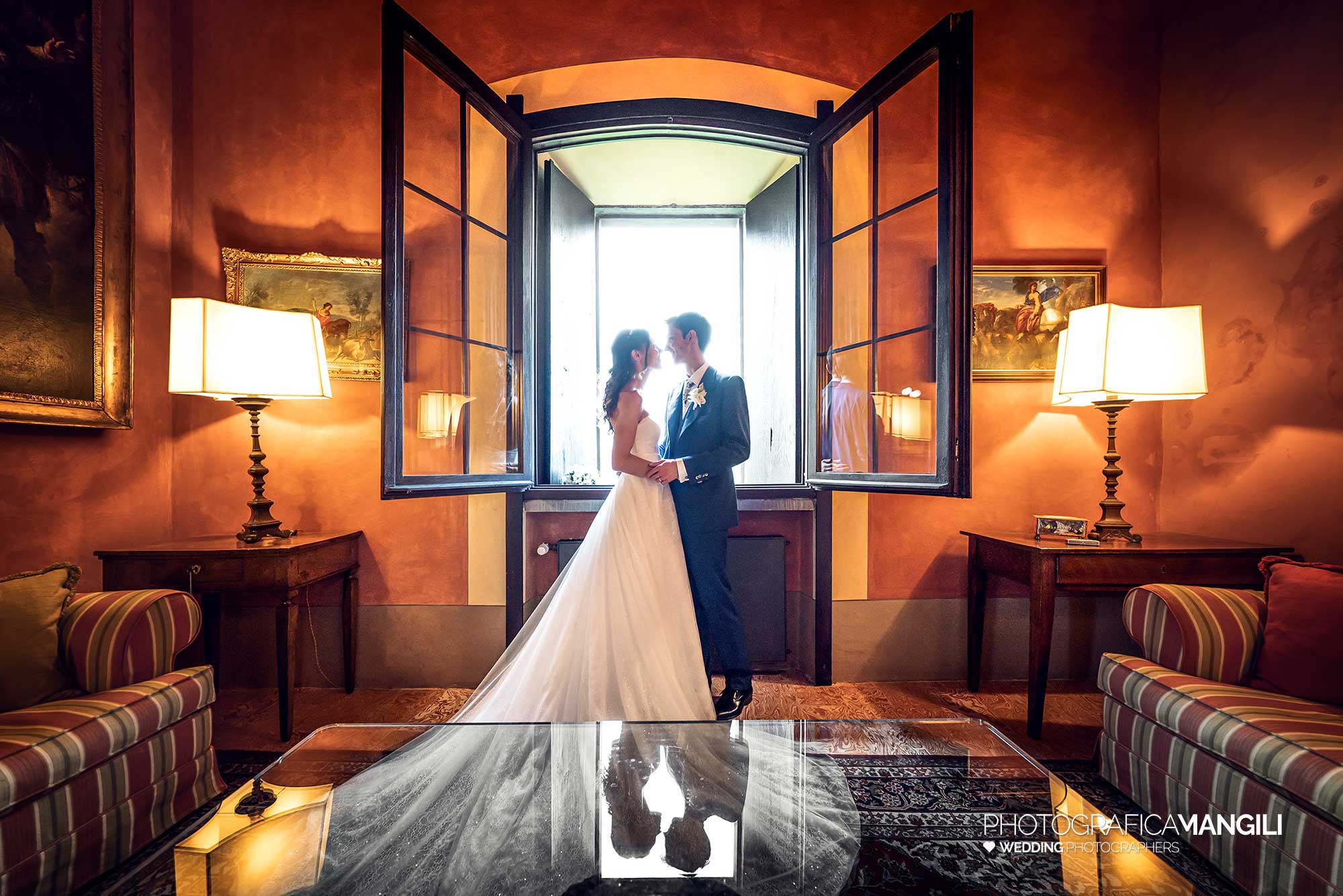 037 fotografo matrimonio reportage wedding ritratto sposi interno castello rossino calolziocorte lecco lago como 037 fotografo matrimonio reportage wedding ritratto sposi interno castello rossino calolziocorte lecco lago como