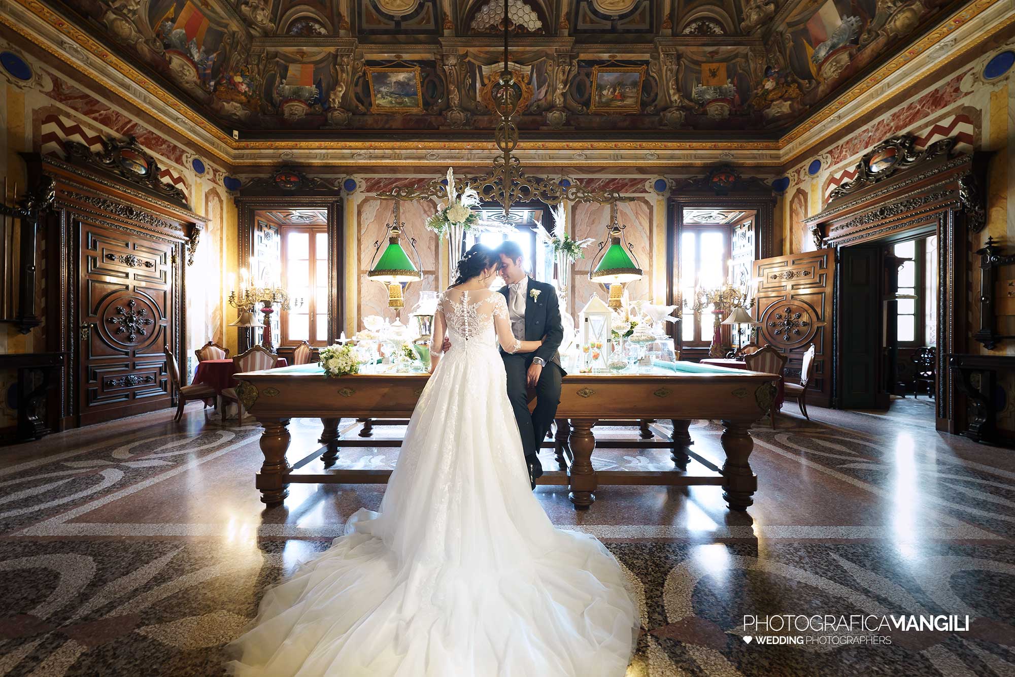 039 fotografo matrimonio reportage real wedding sposi ritratto sala biliardo villa zanchi stezzano bergamo 039 fotografo matrimonio reportage real wedding sposi ritratto sala biliardo villa zanchi stezzano bergamo