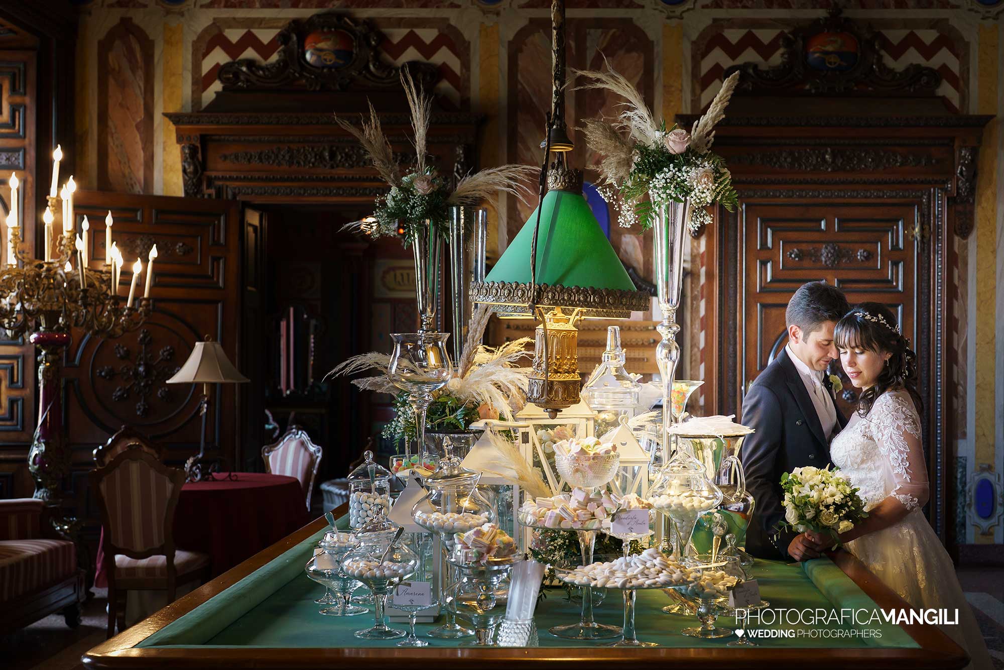 040 fotografo matrimonio reportage real wedding sposi ritratto sala biliardo villa zanchi stezzano bergamo 040 fotografo matrimonio reportage real wedding sposi ritratto sala biliardo villa zanchi stezzano bergamo