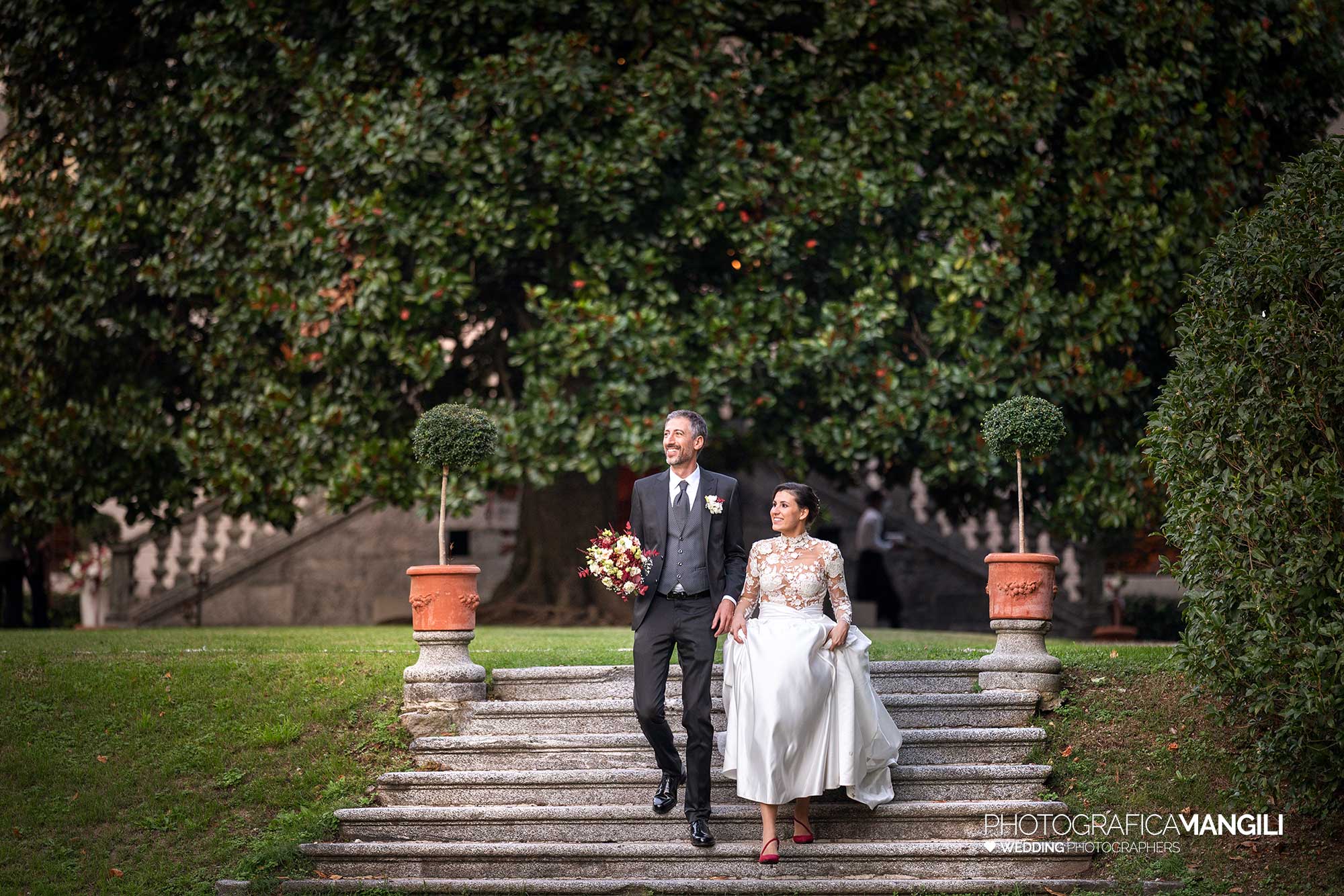 040 fotografo matrimonio wedding reportage ritratto sposi parco giardino villa parravicino sossnovsky erba como 040 fotografo matrimonio wedding reportage ritratto sposi parco giardino villa parravicino sossnovsky erba como