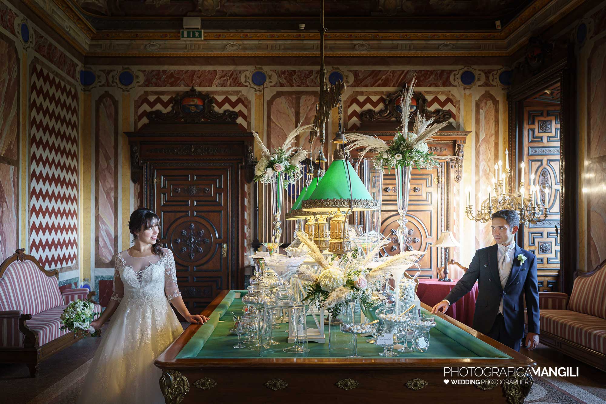 041 fotografo matrimonio reportage real wedding sposi ritratto sala biliardo villa zanchi stezzano bergamo 041 fotografo matrimonio reportage real wedding sposi ritratto sala biliardo villa zanchi stezzano bergamo