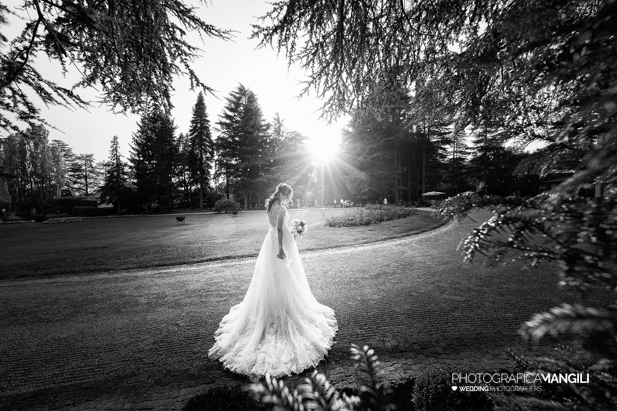 041 fotografo matrimonio wedding reportage ritratto sposi parco villa acquaroli carvico bergamo 041 fotografo matrimonio wedding reportage ritratto sposi parco villa acquaroli carvico bergamo