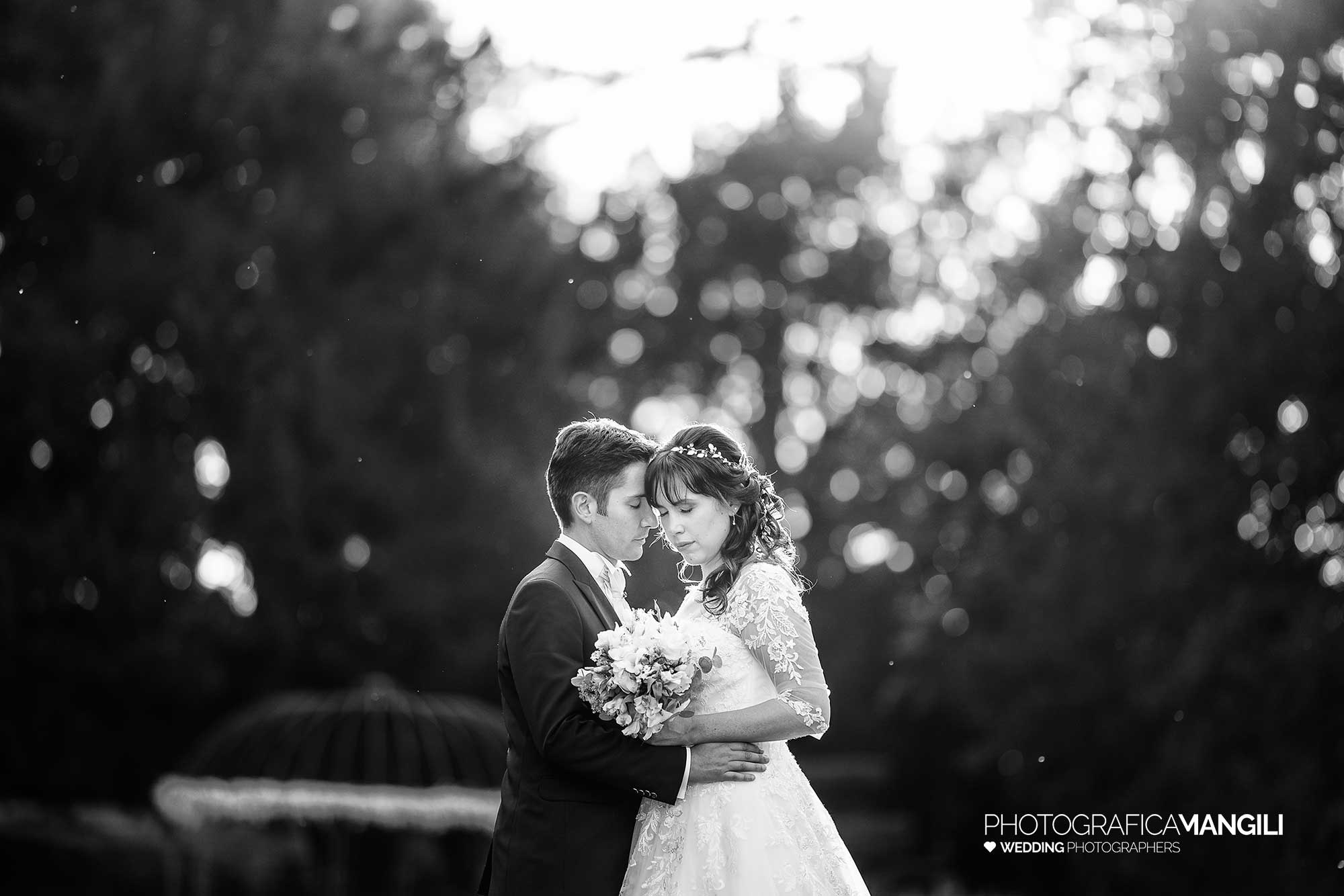 044 fotografo matrimonio reportage real wedding sposi ritratto luce tramonto parco villa zanchi stezzano bergamo 044 fotografo matrimonio reportage real wedding sposi ritratto luce tramonto parco villa zanchi stezzano bergamo