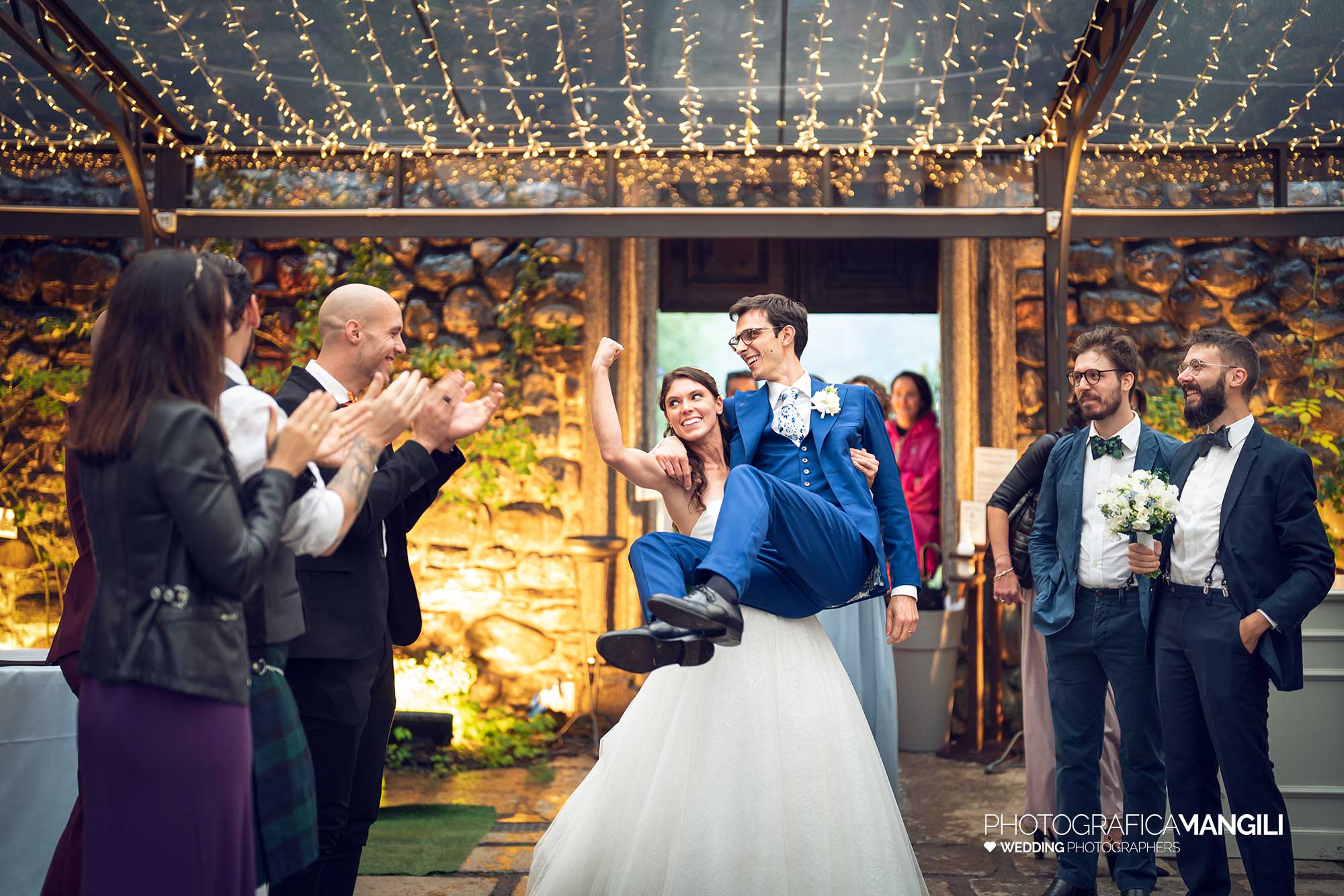 046 fotografo matrimonio reportage wedding sposi festa amici castello rossino calolziocorte lecco lago como 046 fotografo matrimonio reportage wedding sposi festa amici castello rossino calolziocorte lecco lago como