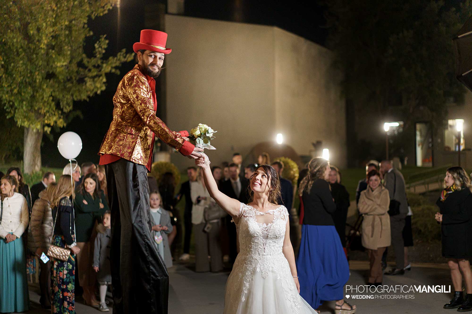 049 foto matrimonio reportage wedding sposi spettacolo animazione fuoco fachiri bersi serlini provaglio iseo brescia 049 foto matrimonio reportage wedding sposi spettacolo animazione fuoco fachiri bersi serlini provaglio iseo brescia