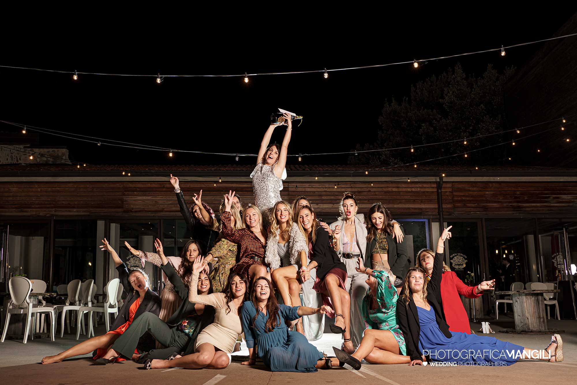 054 foto matrimonio reportage wedding sposi spettacolo amici musica festa bersi serlini provaglio iseo brescia 054 foto matrimonio reportage wedding sposi spettacolo amici musica festa bersi serlini provaglio iseo brescia