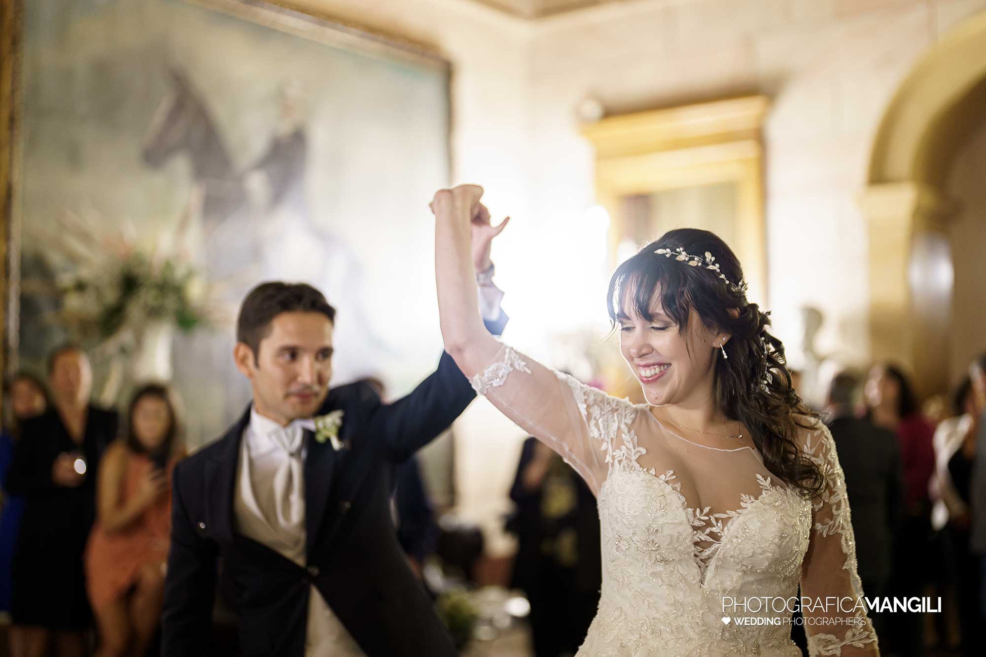 061 fotografo matrimonio reportage real wedding ballo sposi villa zanchi stezzano bergamo 061 fotografo matrimonio reportage real wedding ballo sposi villa zanchi stezzano bergamo