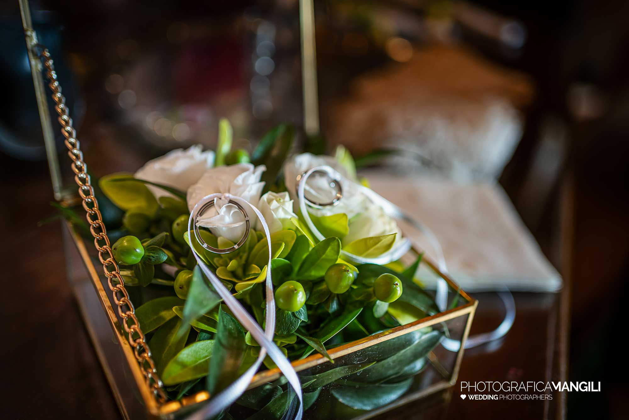 16 fotografo matrimonio reportage wedding preparazione sposa fedi anelli castello rossino calolziocorte lecco lago como 16 fotografo matrimonio reportage wedding preparazione sposa fedi anelli castello rossino calolziocorte lecco lago como