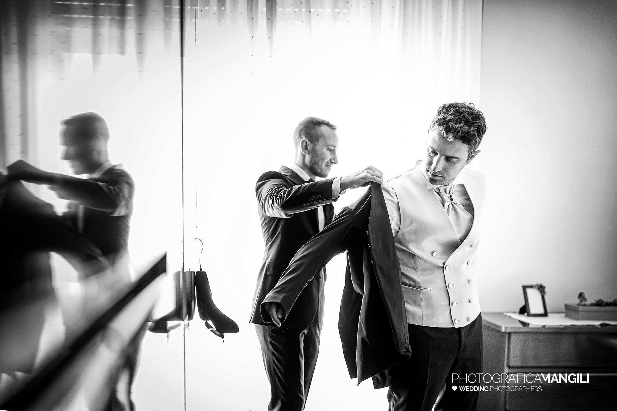 003 fotografo matrimonio wedding reportage preparazione sposo lecco 003 fotografo matrimonio wedding reportage preparazione sposo lecco