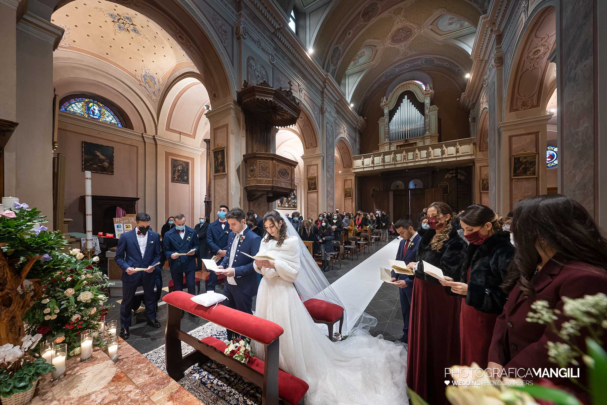 020 fotografo matrimonio wedding reportage sposi chiesa cerimonia religiosa lecco 020 fotografo matrimonio wedding reportage sposi chiesa cerimonia religiosa lecco