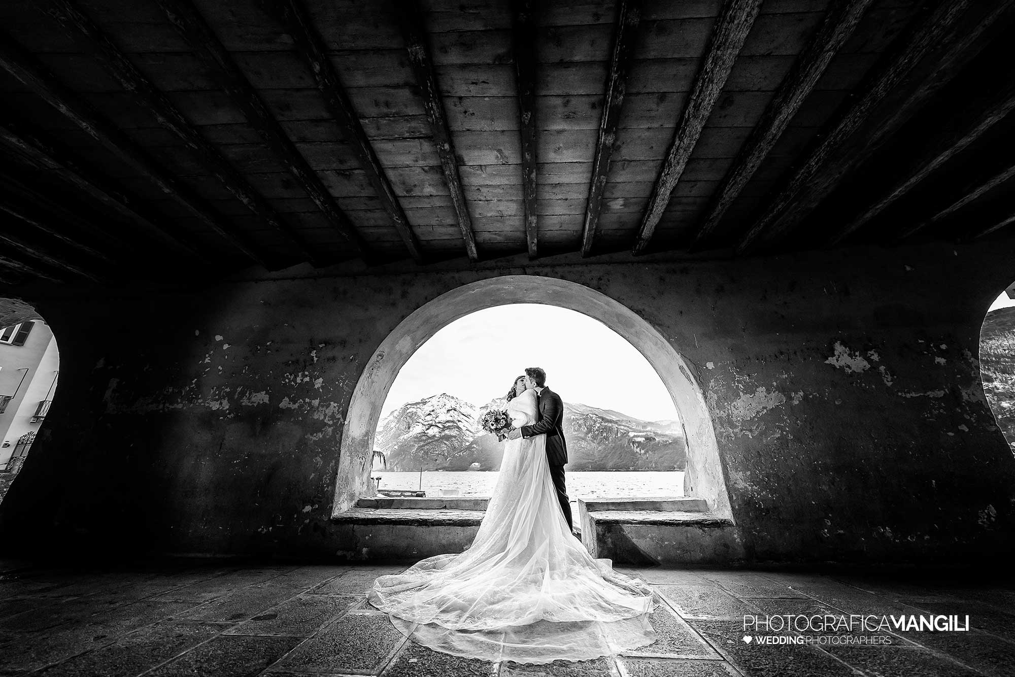 025 fotografo matrimonio inverno wedding reportage ritratto sposi lago como lecco 025 fotografo matrimonio inverno wedding reportage ritratto sposi lago como lecco