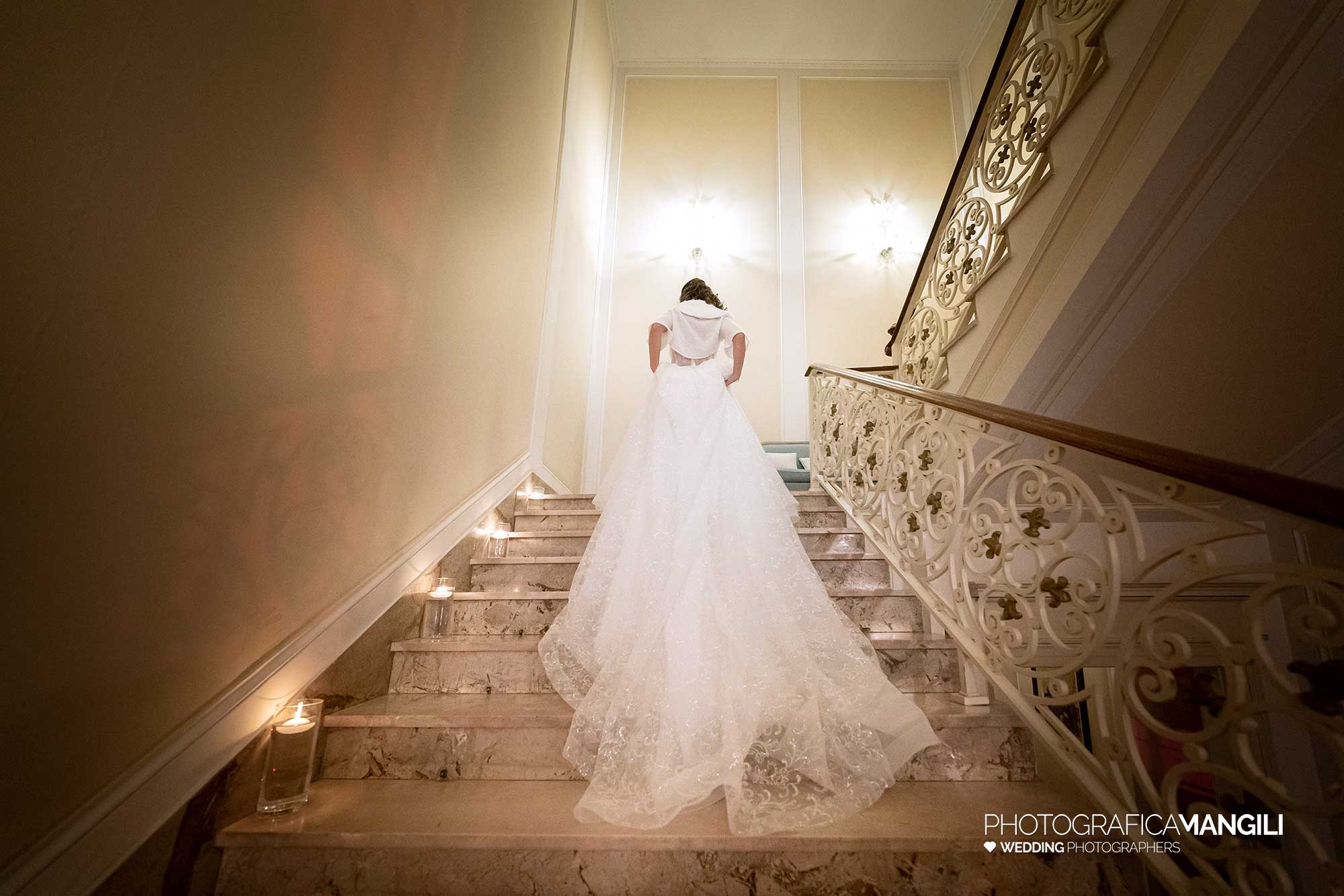 030 fotografo matrimonio wedding reportage abito sposa scala villa acquaroli carvico bergamo 030 fotografo matrimonio wedding reportage abito sposa scala villa acquaroli carvico bergamo