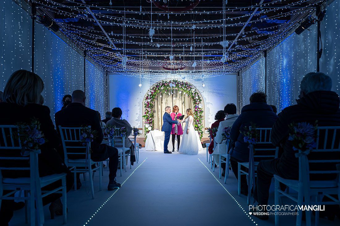 031 fotografo matrimonio invernale wedding reportage sposi allestimento stile frozen rito civile villa baiana franciacorta brescia 031 fotografo matrimonio invernale wedding reportage sposi allestimento stile frozen rito civile villa baiana franciacorta brescia