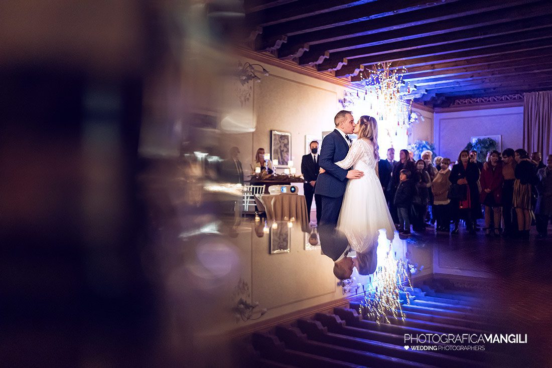 054 fotografo matrimonio wedding reportage ballo romantico sposi villa baiana franciacorta brescia 054 fotografo matrimonio wedding reportage ballo romantico sposi villa baiana franciacorta brescia