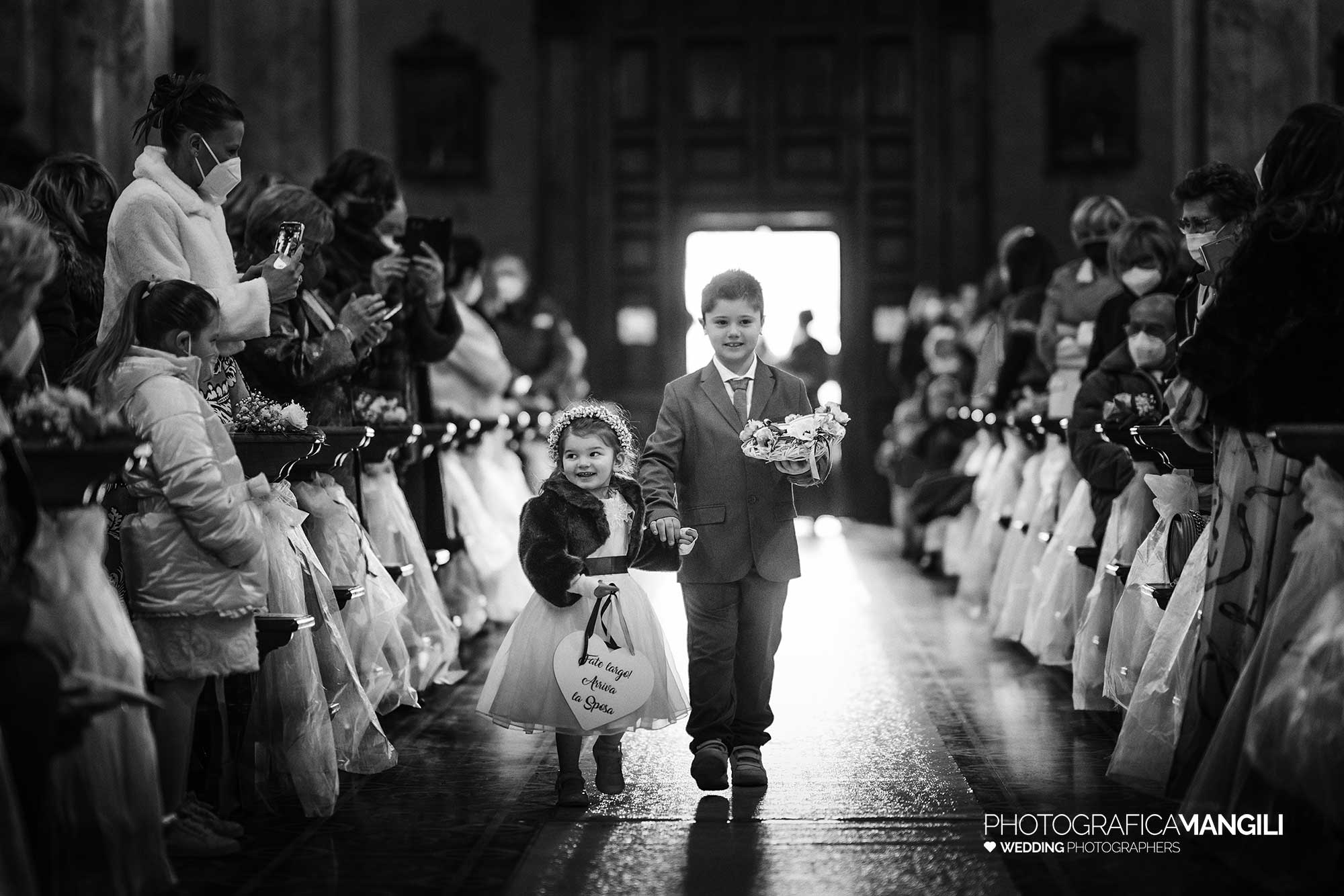 030 foto nozze wedding reportage paggetti ingresso chiesa brescia arianna riccardo 030 foto nozze wedding reportage paggetti ingresso chiesa brescia arianna riccardo