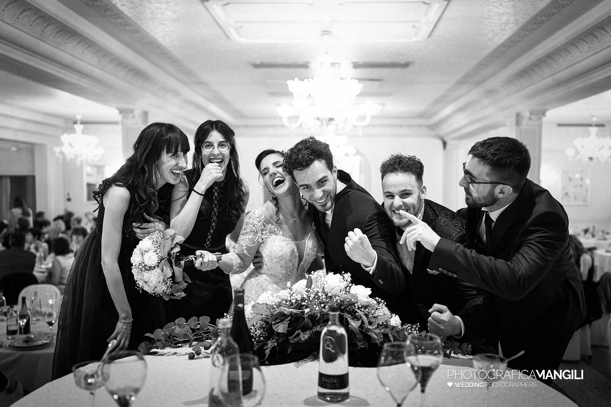 086 servizio fotografico matrimonio wedding reportage pranzo testimoni sposi villa baiana franciacorta brescia arianna riccardo 086 servizio fotografico matrimonio wedding reportage pranzo testimoni sposi villa baiana franciacorta brescia arianna riccardo