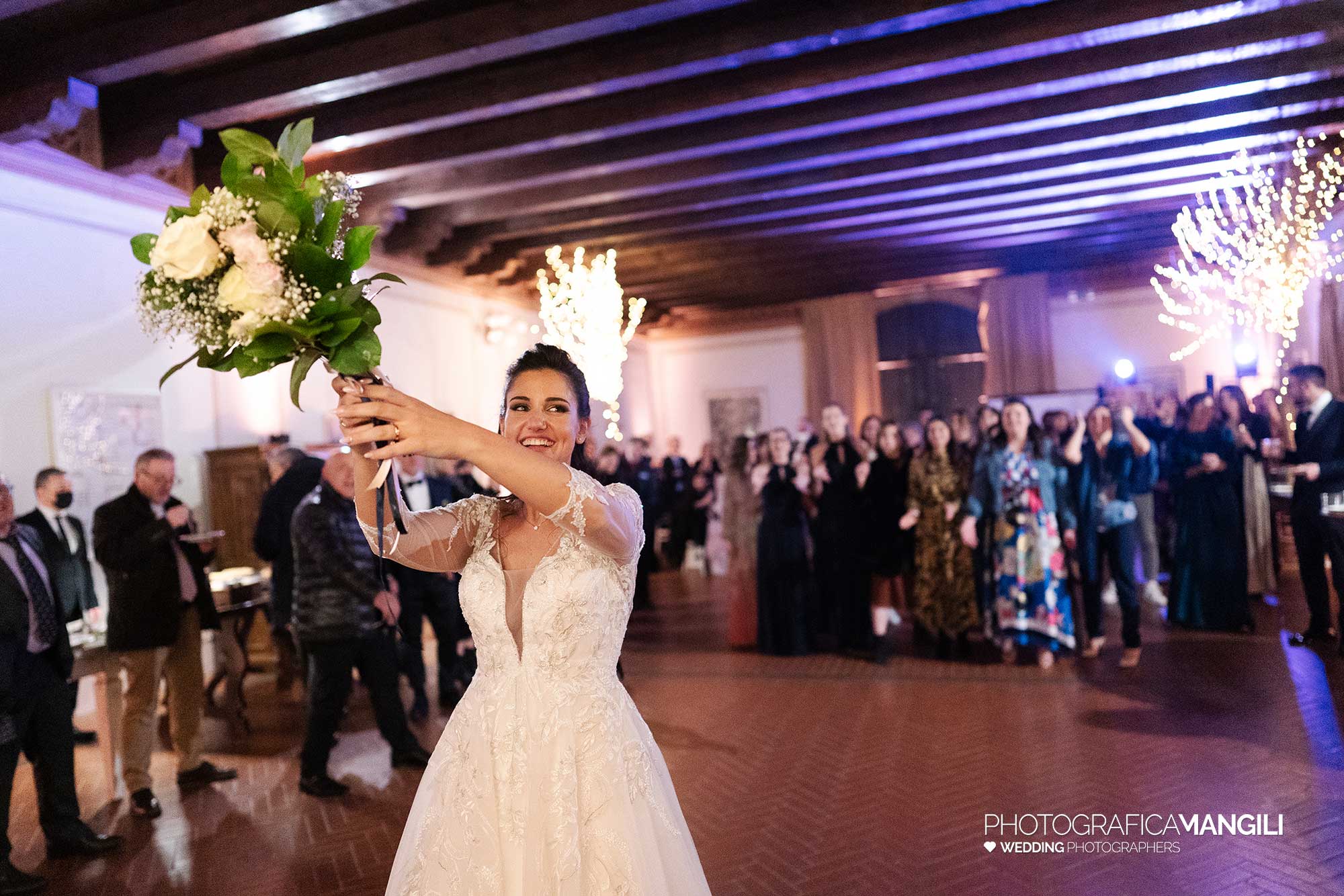 095 foto nozze wedding reportage lancio bouquet sposa villa baiana franciacorta brescia arianna riccardo 095 foto nozze wedding reportage lancio bouquet sposa villa baiana franciacorta brescia arianna riccardo