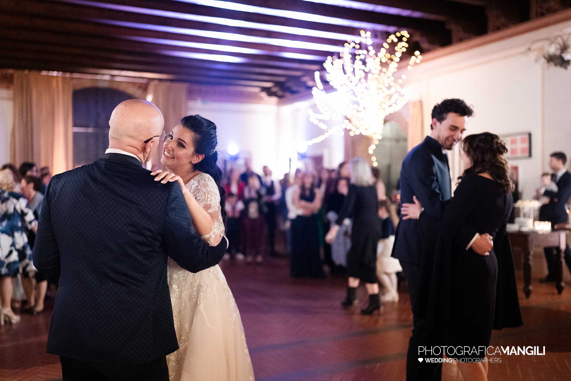 105 servizio fotografico matrimonio wedding reportage festa ballo sposi con genitori villa baiana franciacorta brescia arianna riccardo 105 servizio fotografico matrimonio wedding reportage festa ballo sposi con genitori villa baiana franciacorta brescia arianna riccardo