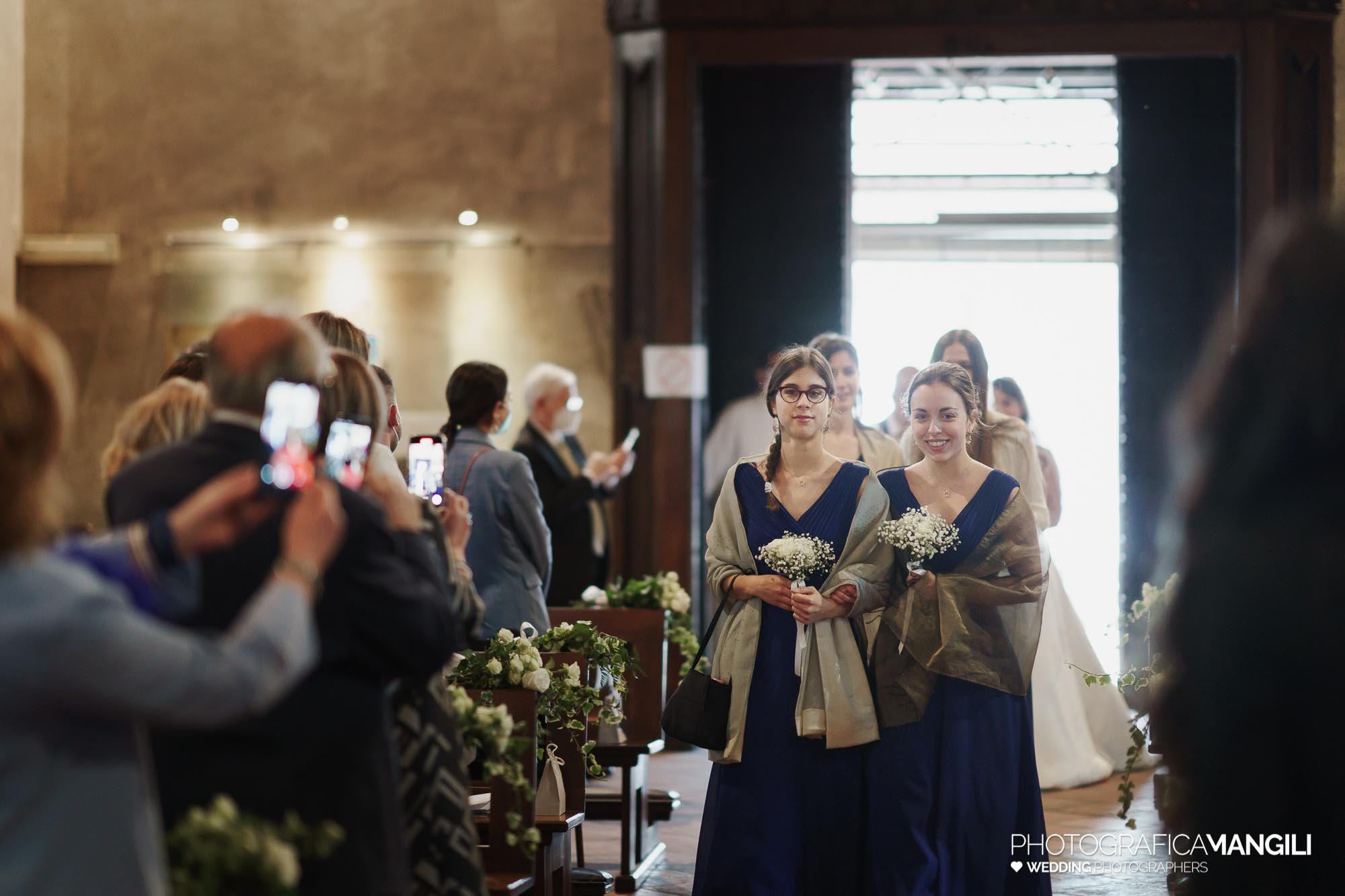 026 foto nozze wedding reportage ingresso sposa damigelle rito religioso chiesa milano chiara oliviero