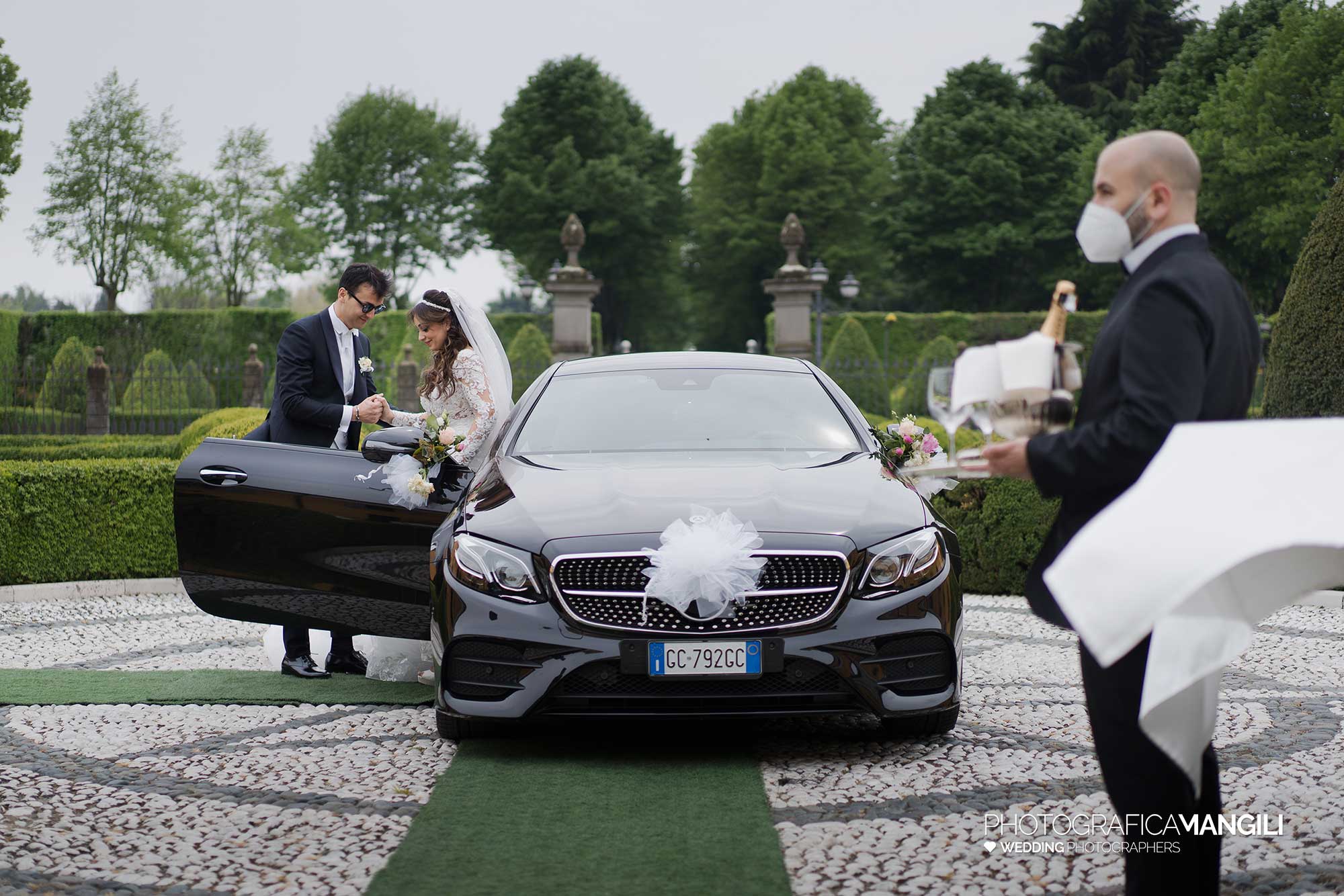 042 fotografo matrimonio wedding reportage arrivo sposi villa valenca rovato brescia yvonne marco 042 fotografo matrimonio wedding reportage arrivo sposi villa valenca rovato brescia yvonne marco