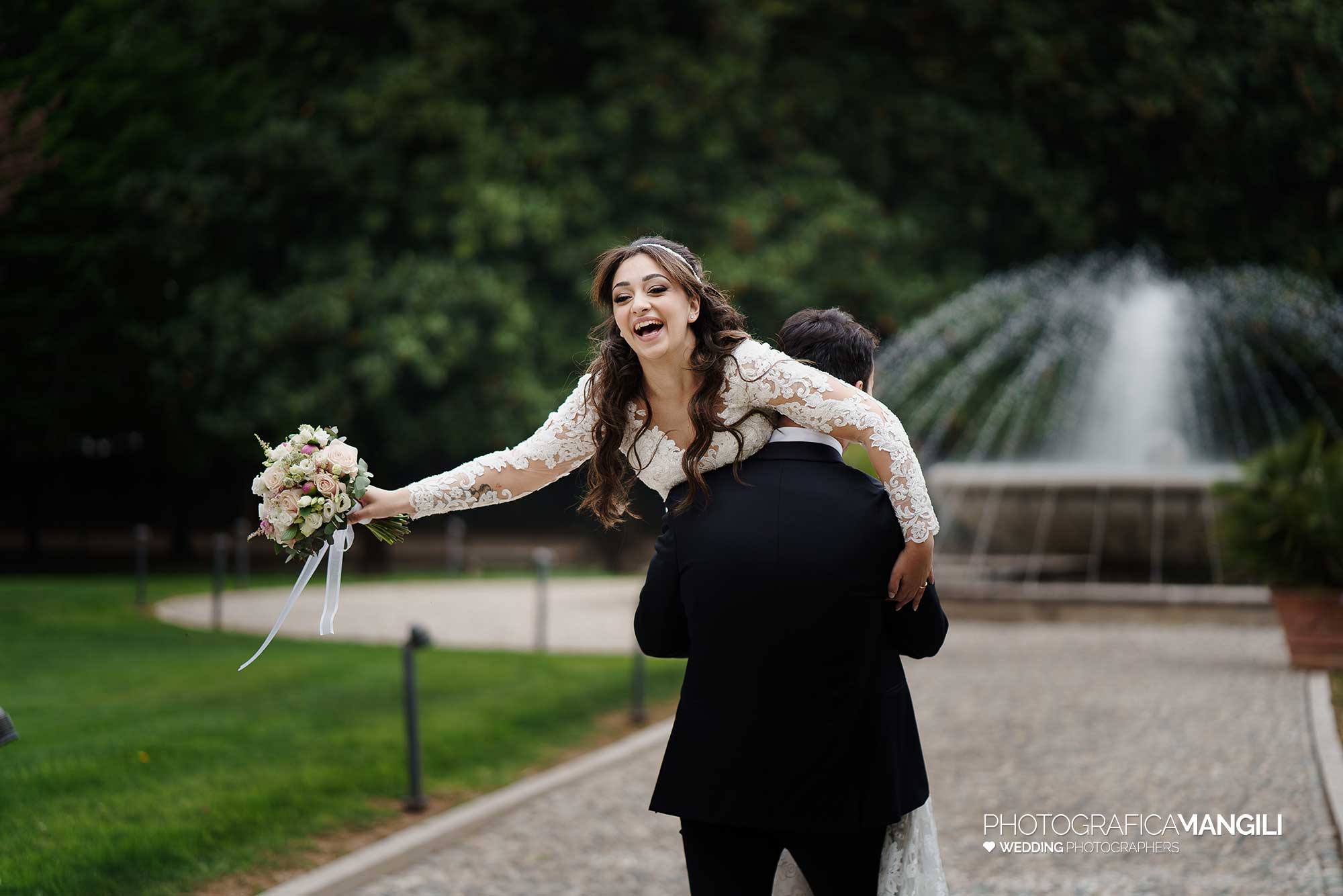 048 fotografo matrimonio wedding reportage ritratto spontaneo sposa risata villa valenca rovato brescia yvonne marco 048 fotografo matrimonio wedding reportage ritratto spontaneo sposa risata villa valenca rovato brescia yvonne marco