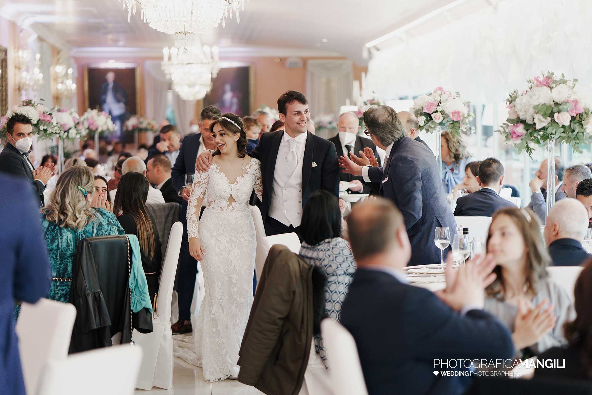 053 fotografo matrimonio wedding reportage ospiti festa sposi villa valenca rovato brescia yvonne marco 053 fotografo matrimonio wedding reportage ospiti festa sposi villa valenca rovato brescia yvonne marco