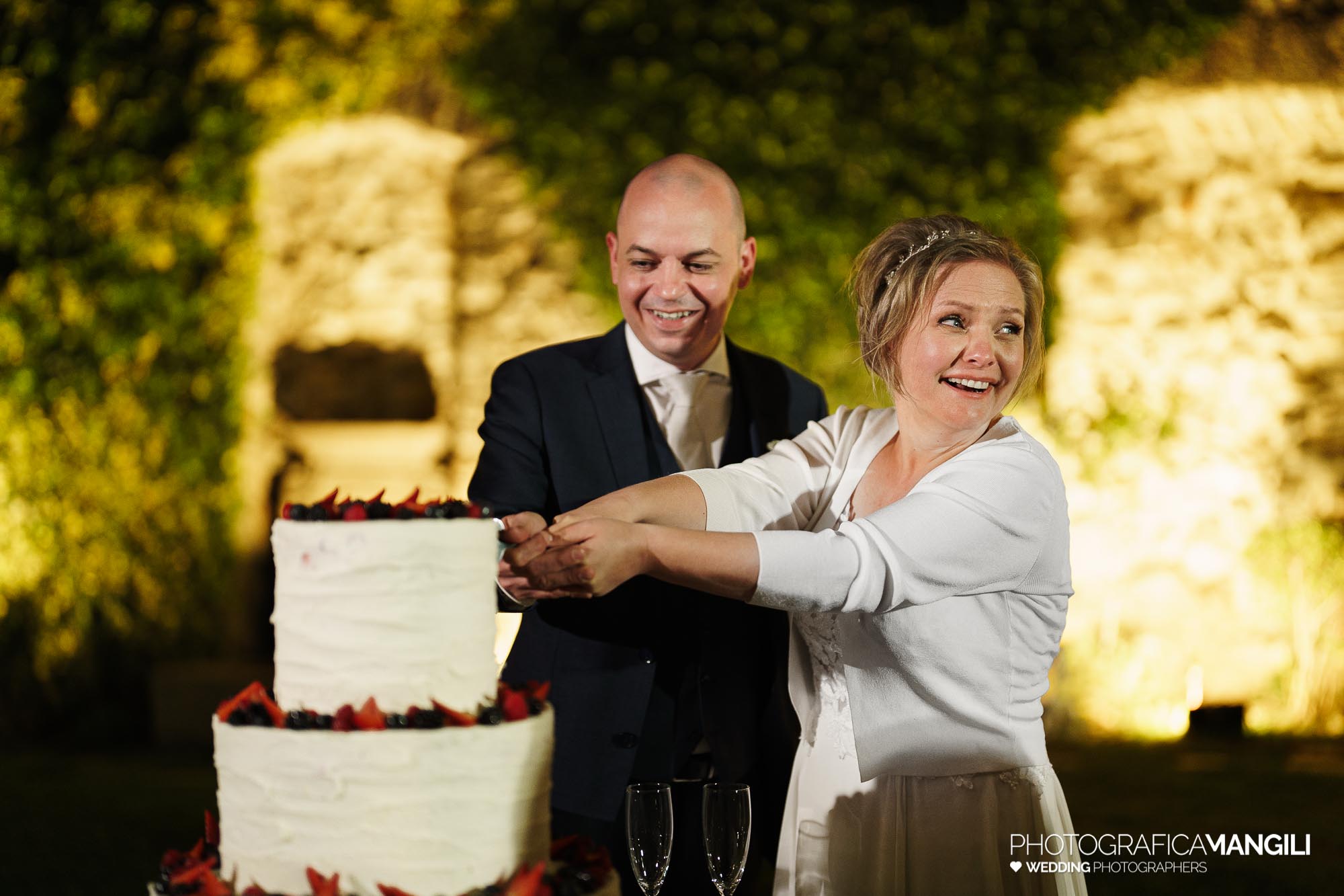 056 servizio fotografico wedding reportage taglio torta sposi castello di rossino lecco lago di como steffi giacomo