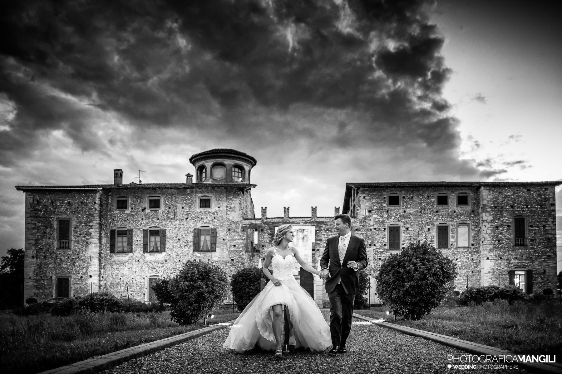 Castello di Cavernago Fotografo Matrimonio Bergamo 054 Castello di Cavernago